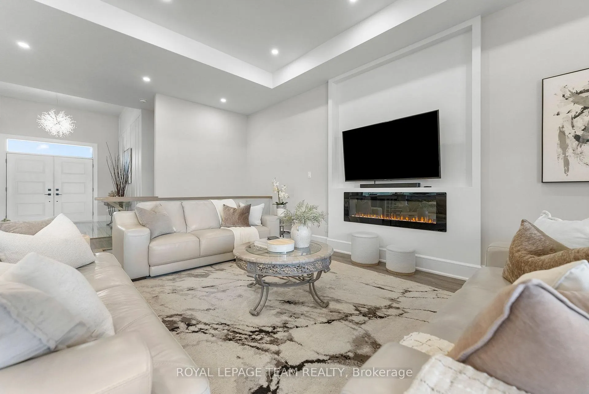 Photo 11 of 7125 Still Meadow Way, Ottawa, Greely — HOMEH