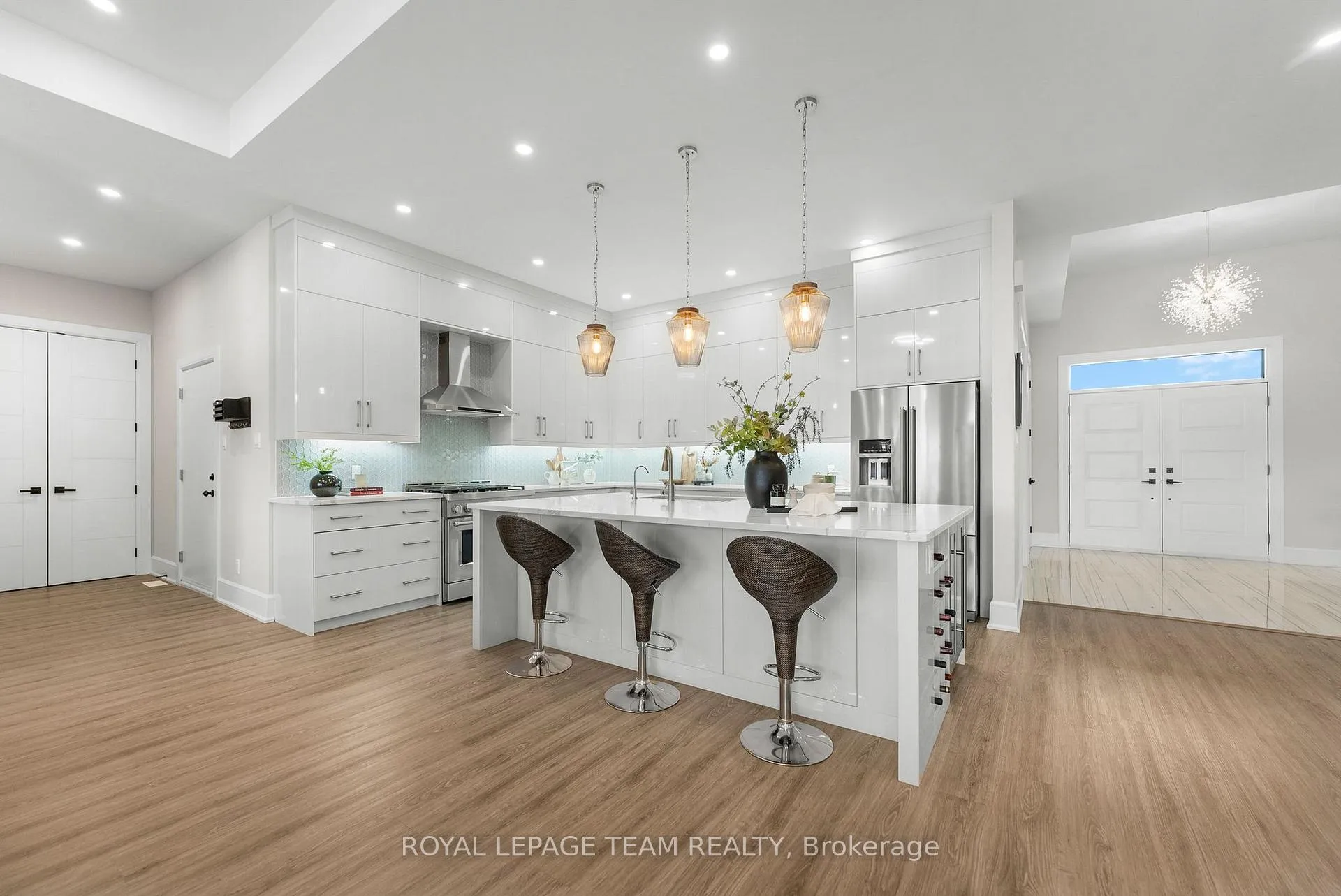 Photo 14 of 7125 Still Meadow Way, Ottawa, Greely — HOMEH