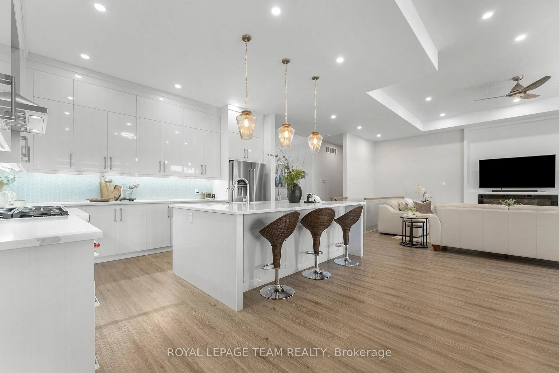 Photo 15 of 7125 Still Meadow Way, Ottawa, Greely — HOMEH