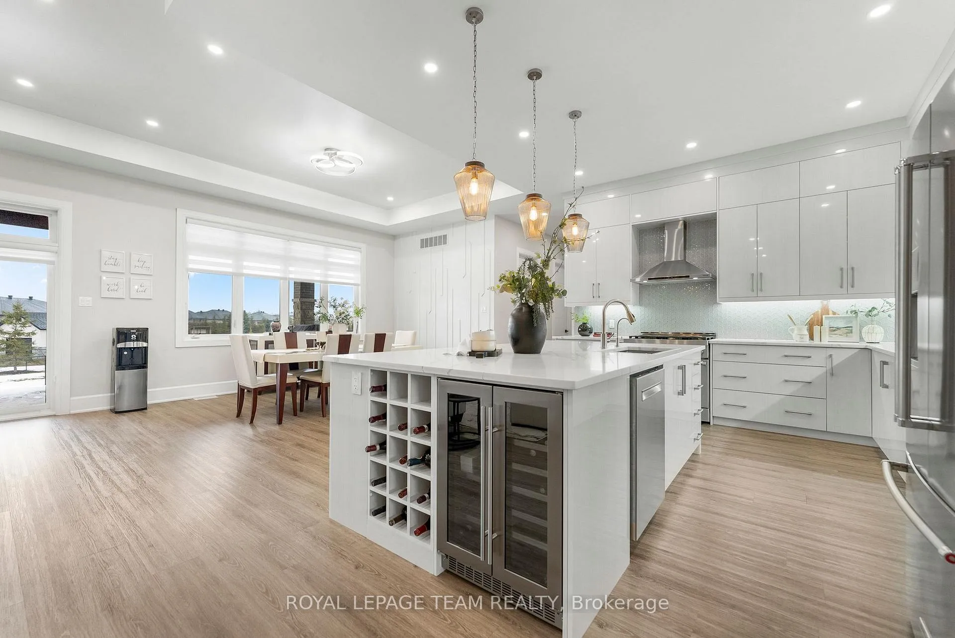 Photo 19 of 7125 Still Meadow Way, Ottawa, Greely — HOMEH