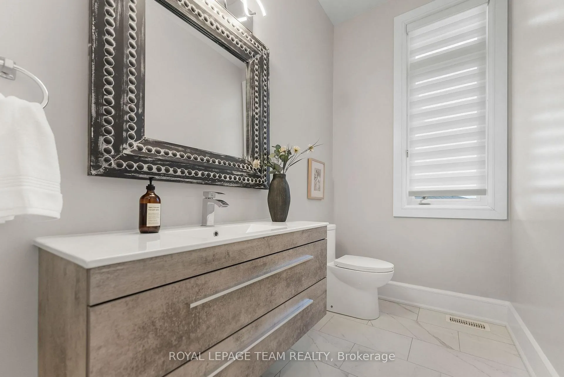 Photo 22 of 7125 Still Meadow Way, Ottawa, Greely — HOMEH