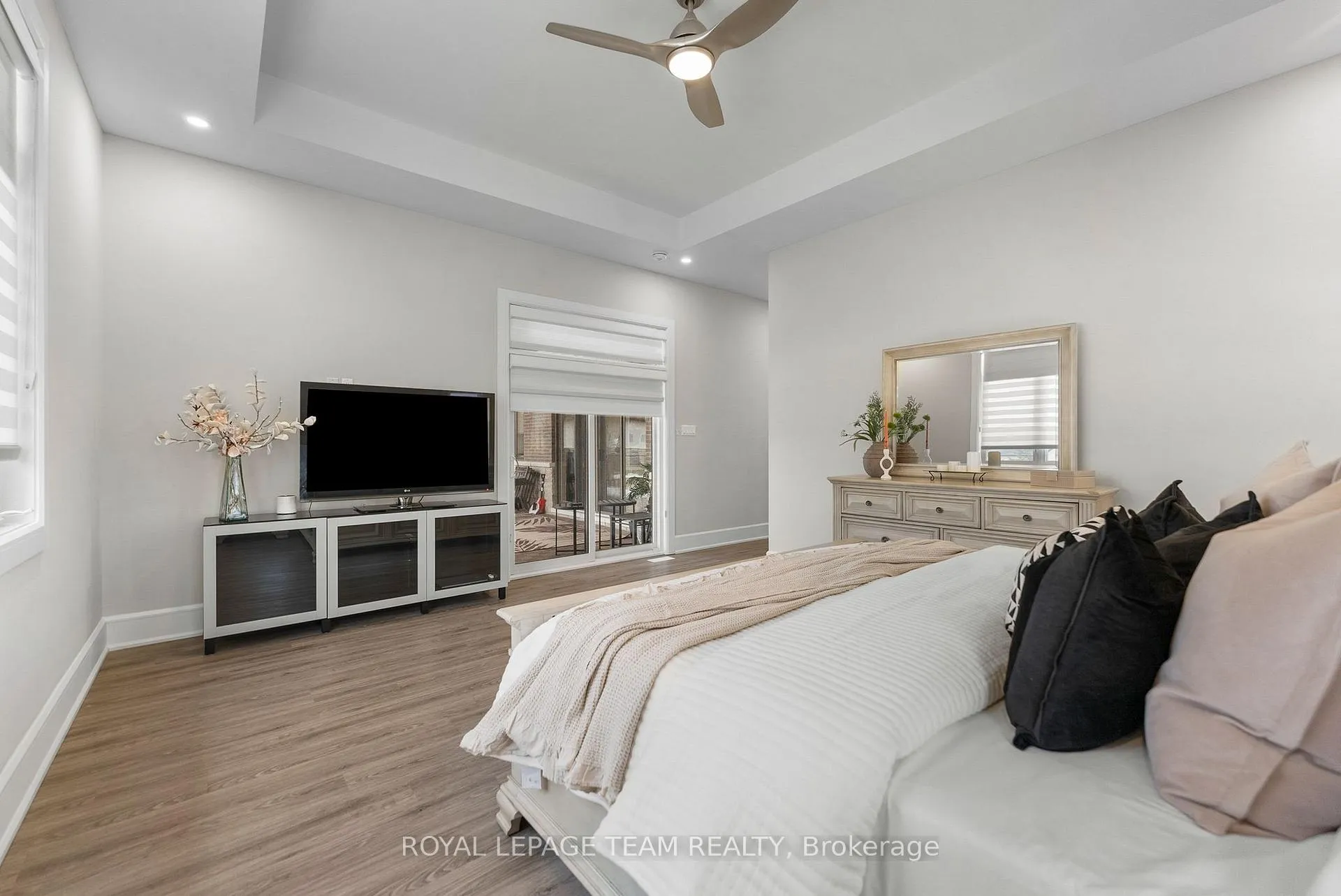 Photo 24 of 7125 Still Meadow Way, Ottawa, Greely — HOMEH