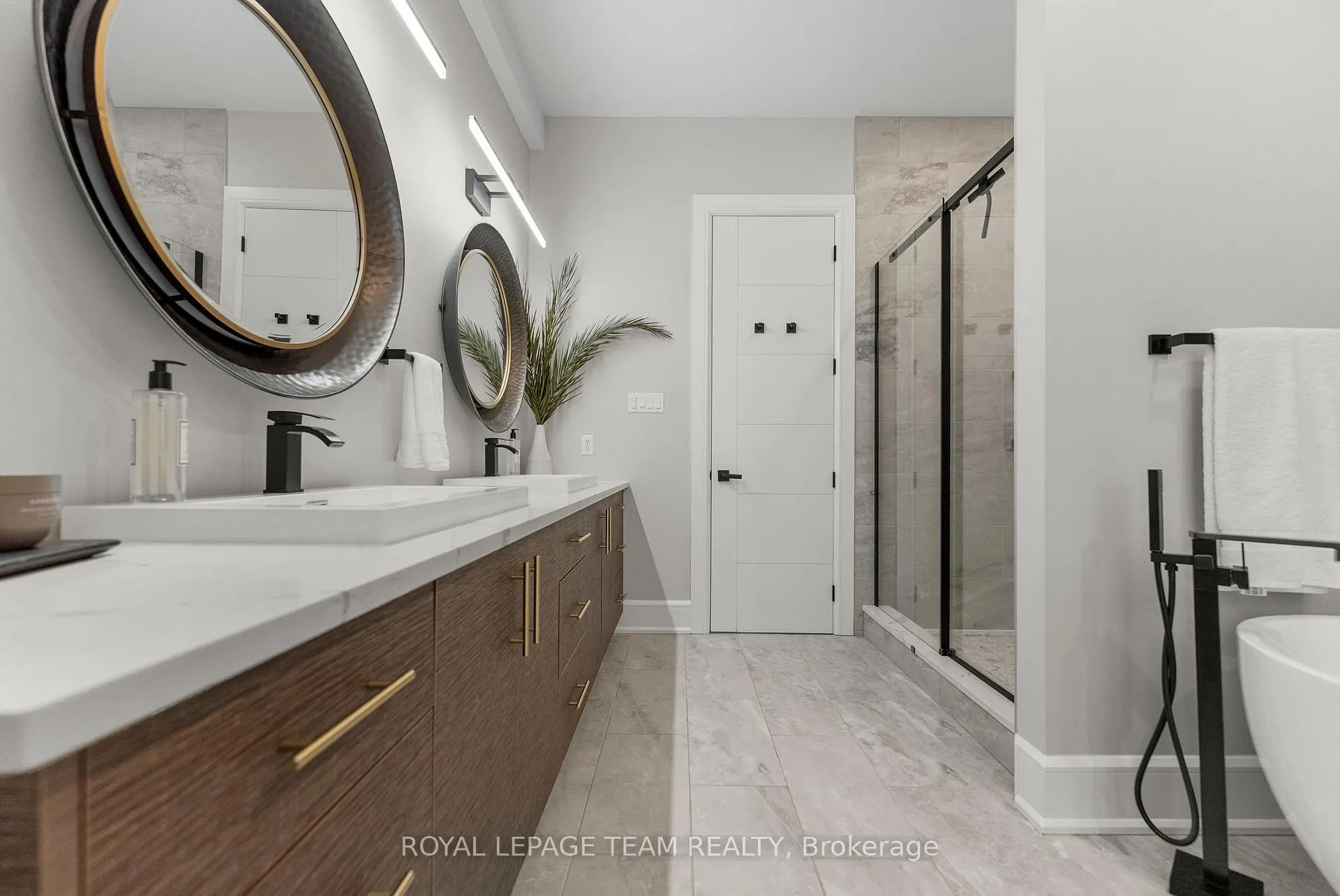 Photo 26 of 7125 Still Meadow Way, Ottawa, Greely — HOMEH