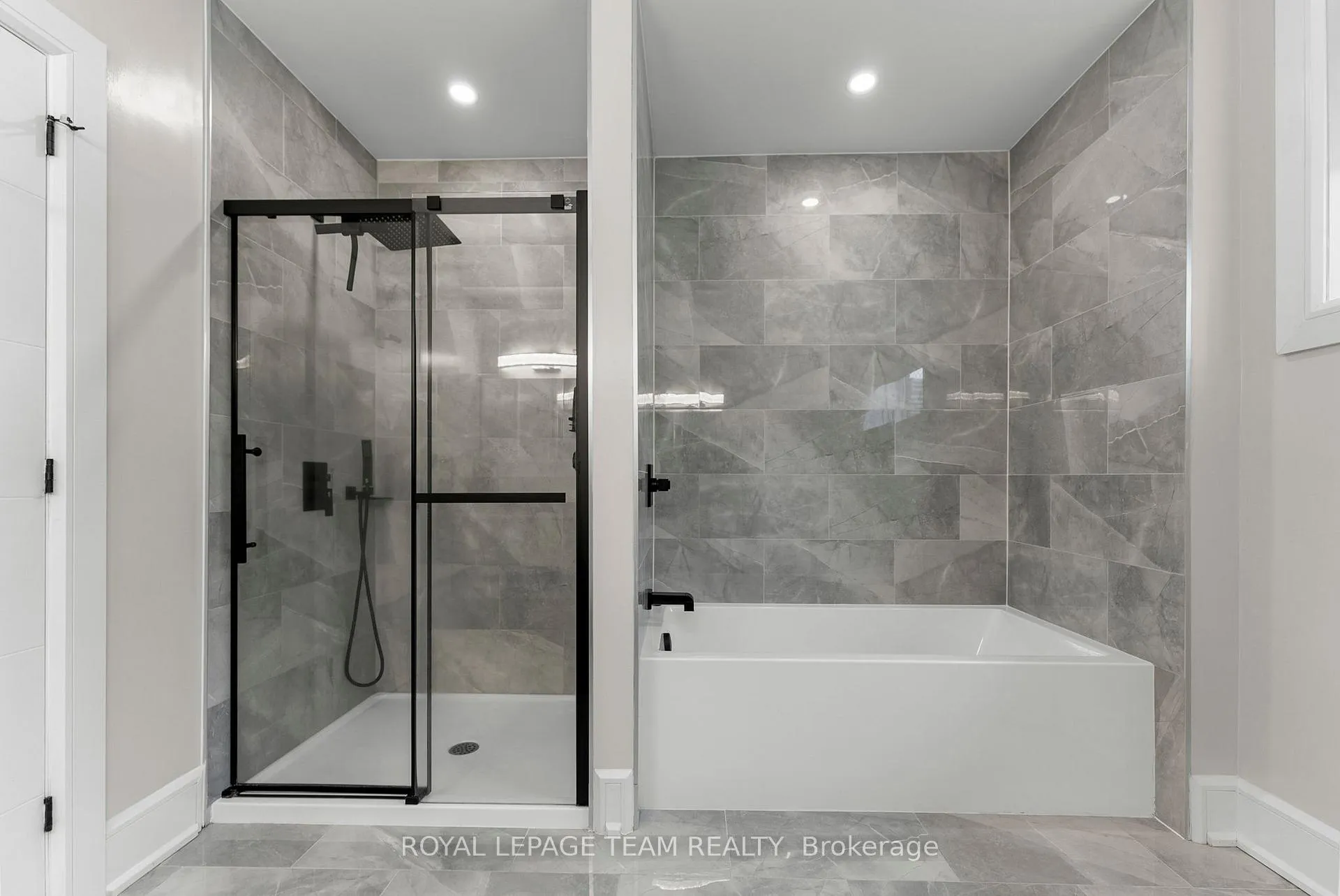 Photo 38 of 7125 Still Meadow Way, Ottawa, Greely — HOMEH