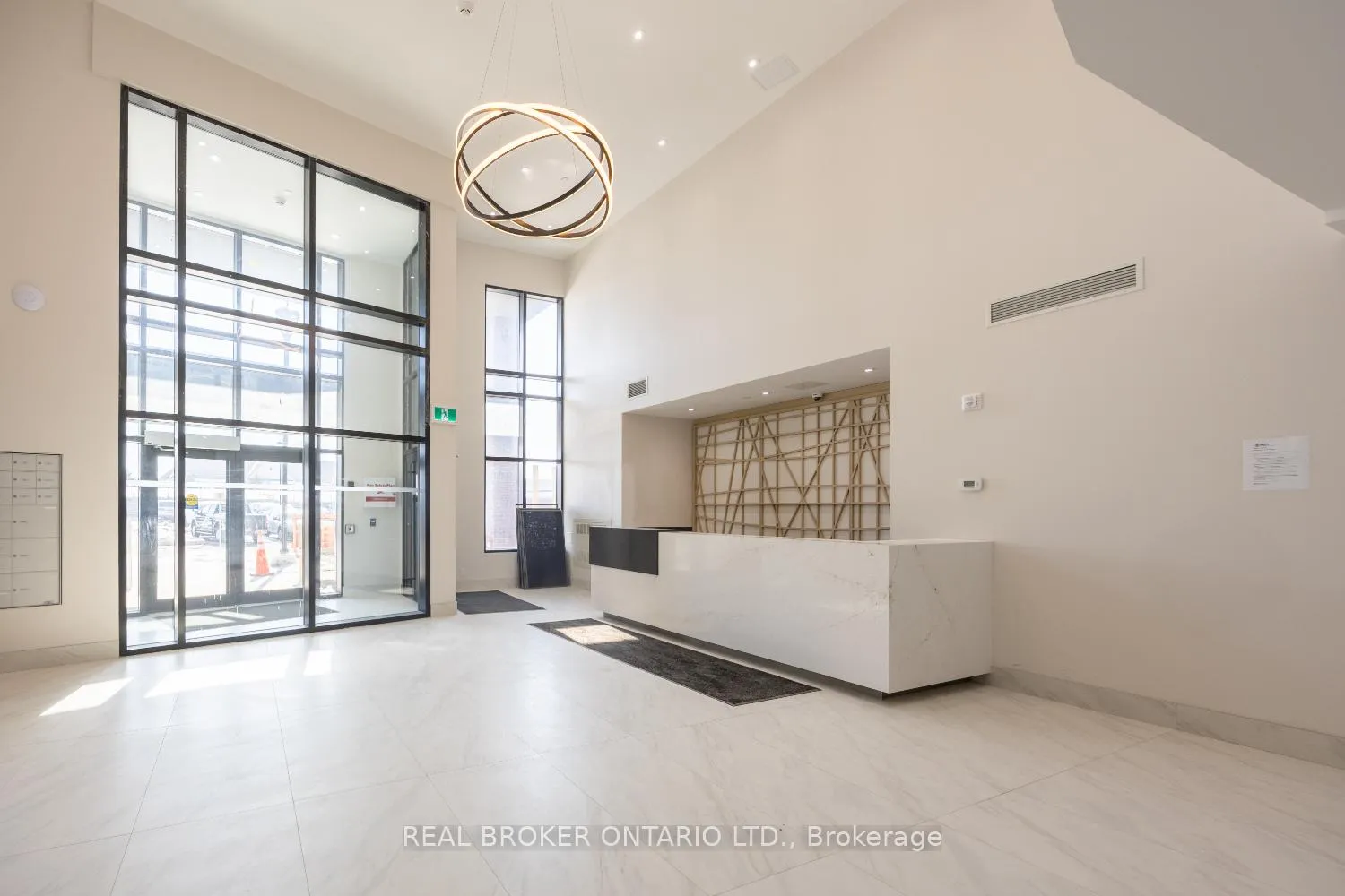 Photo 4 of Unit 823, 51 Clarington Boulevard, Clarington, Bowmanville — HOMEH