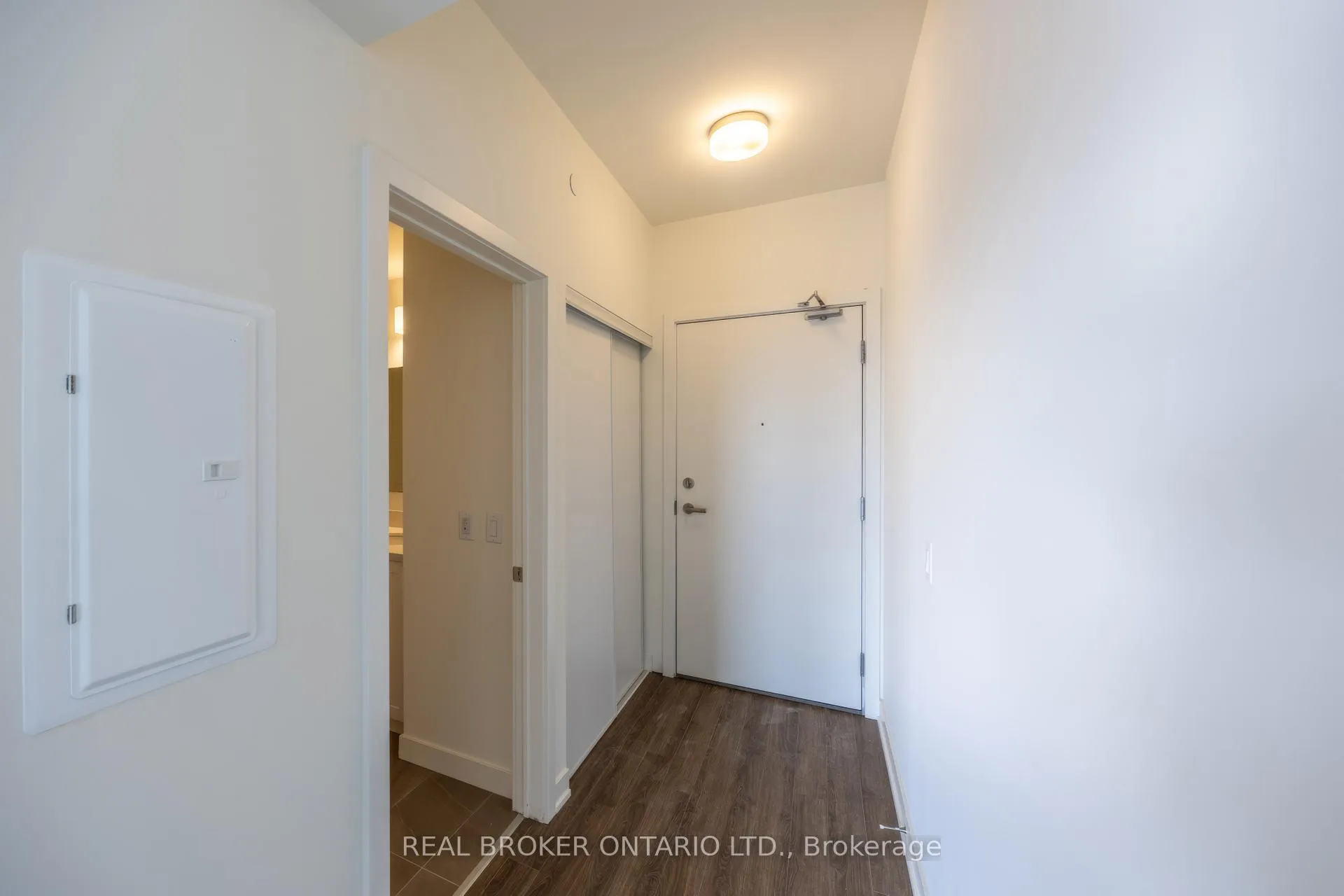 Photo 7 of Unit 823, 51 Clarington Boulevard, Clarington, Bowmanville — HOMEH