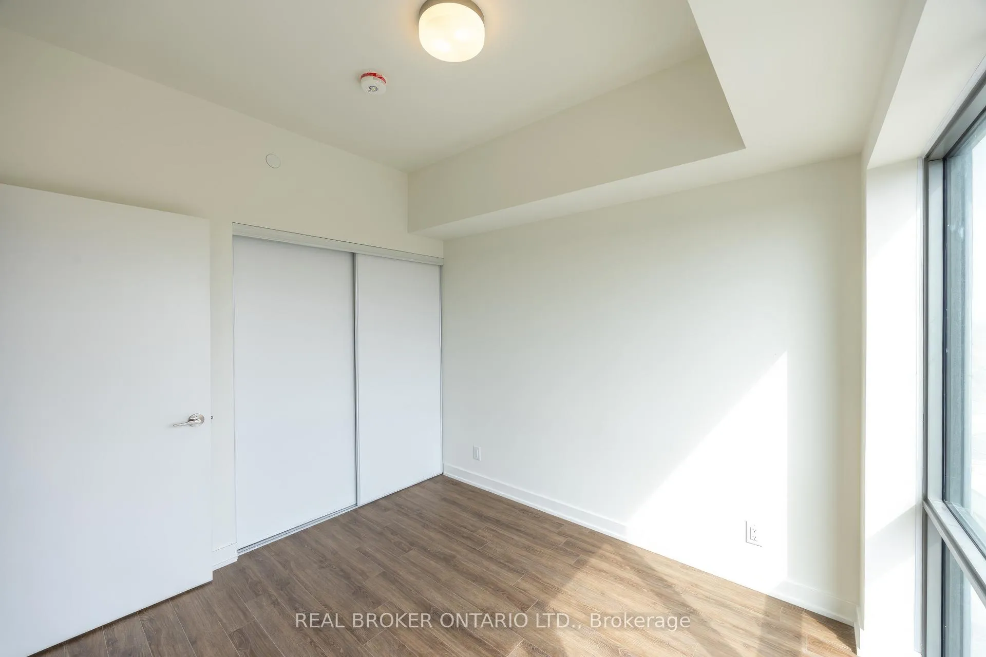 Photo 12 of Unit 823, 51 Clarington Boulevard, Clarington, Bowmanville — HOMEH