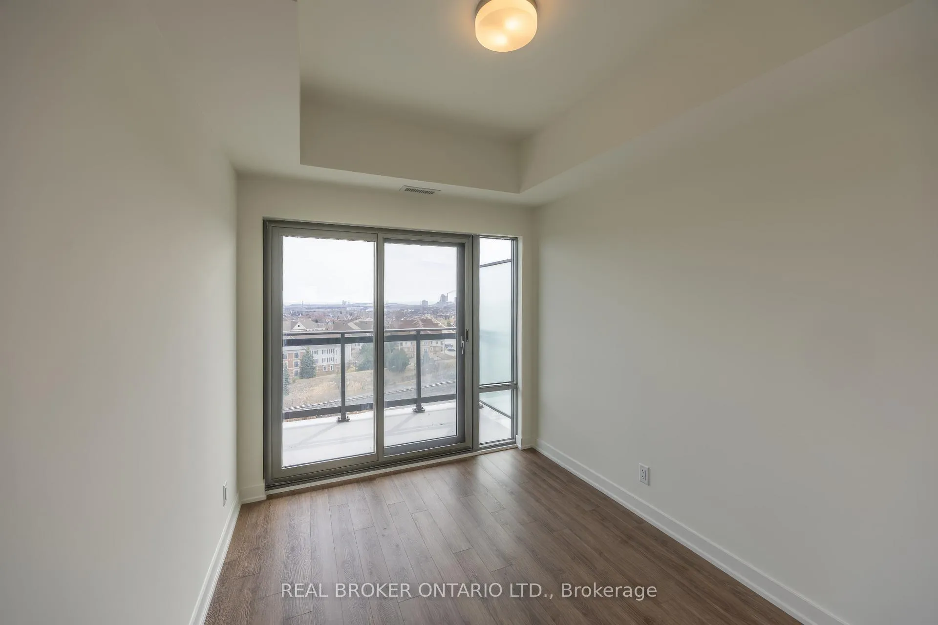 Photo 14 of Unit 823, 51 Clarington Boulevard, Clarington, Bowmanville — HOMEH