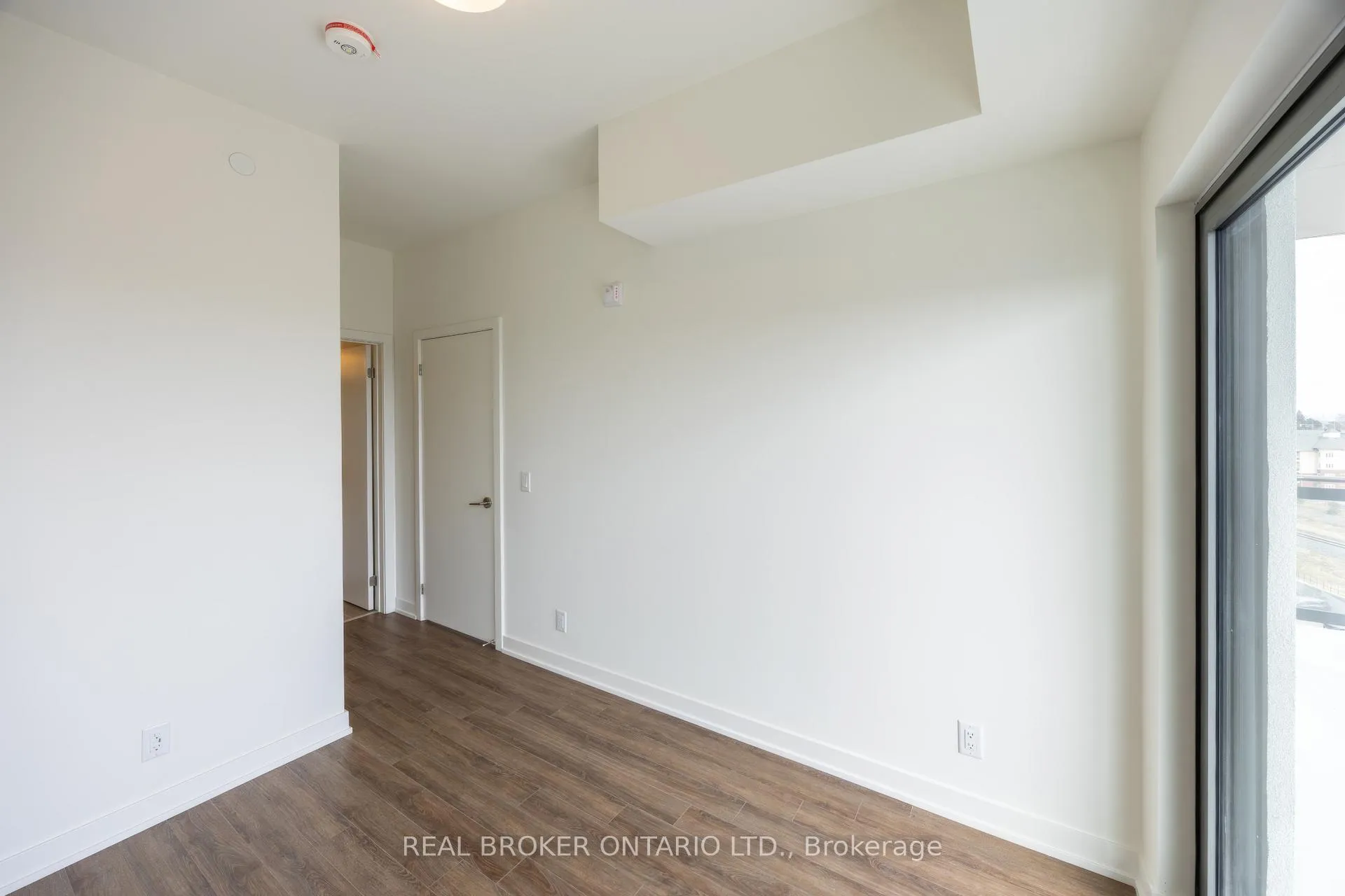 Photo 16 of Unit 823, 51 Clarington Boulevard, Clarington, Bowmanville — HOMEH