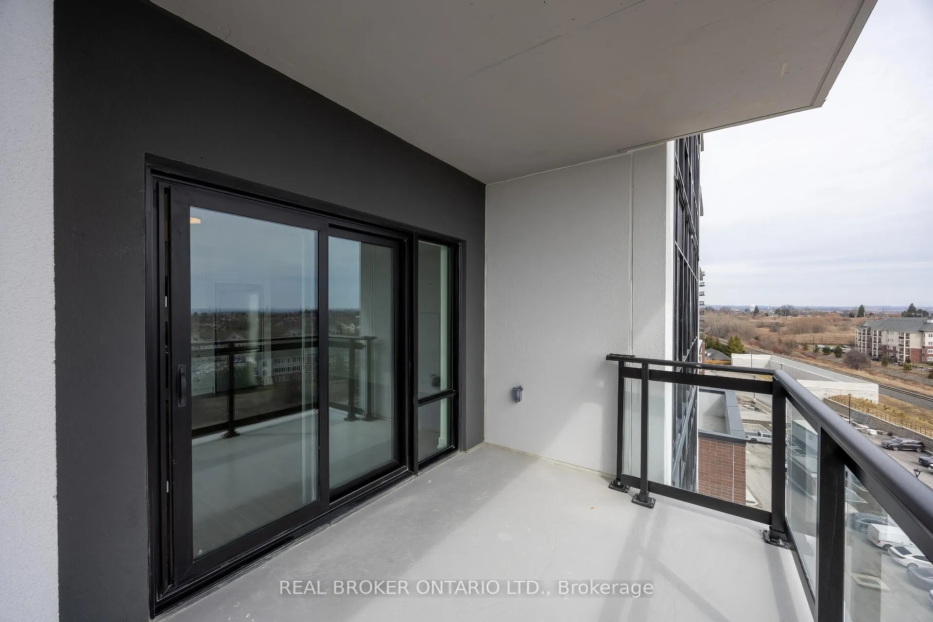 Photo 25 of Unit 823, 51 Clarington Boulevard, Clarington, Bowmanville — HOMEH