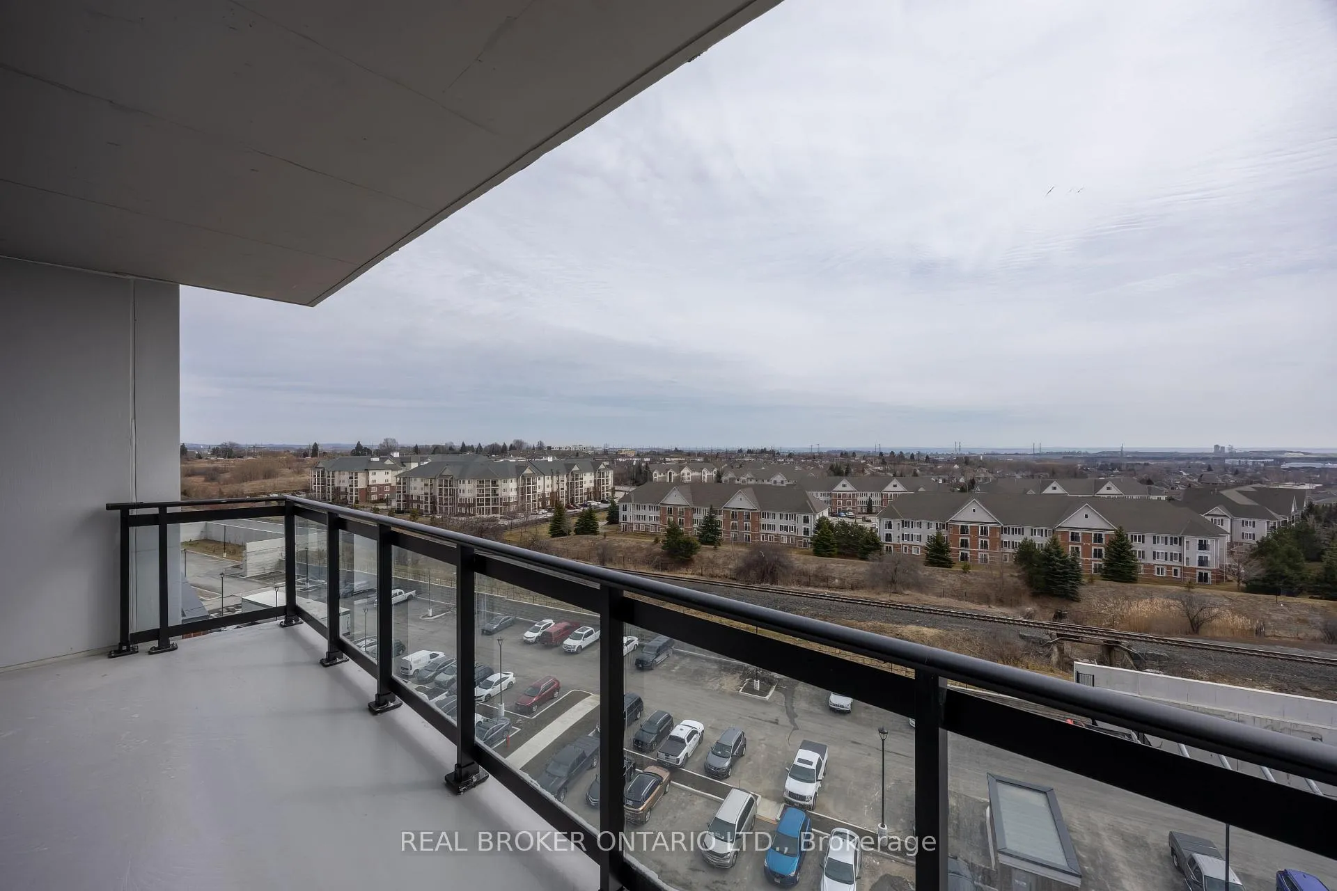 Photo 29 of Unit 823, 51 Clarington Boulevard, Clarington, Bowmanville — HOMEH