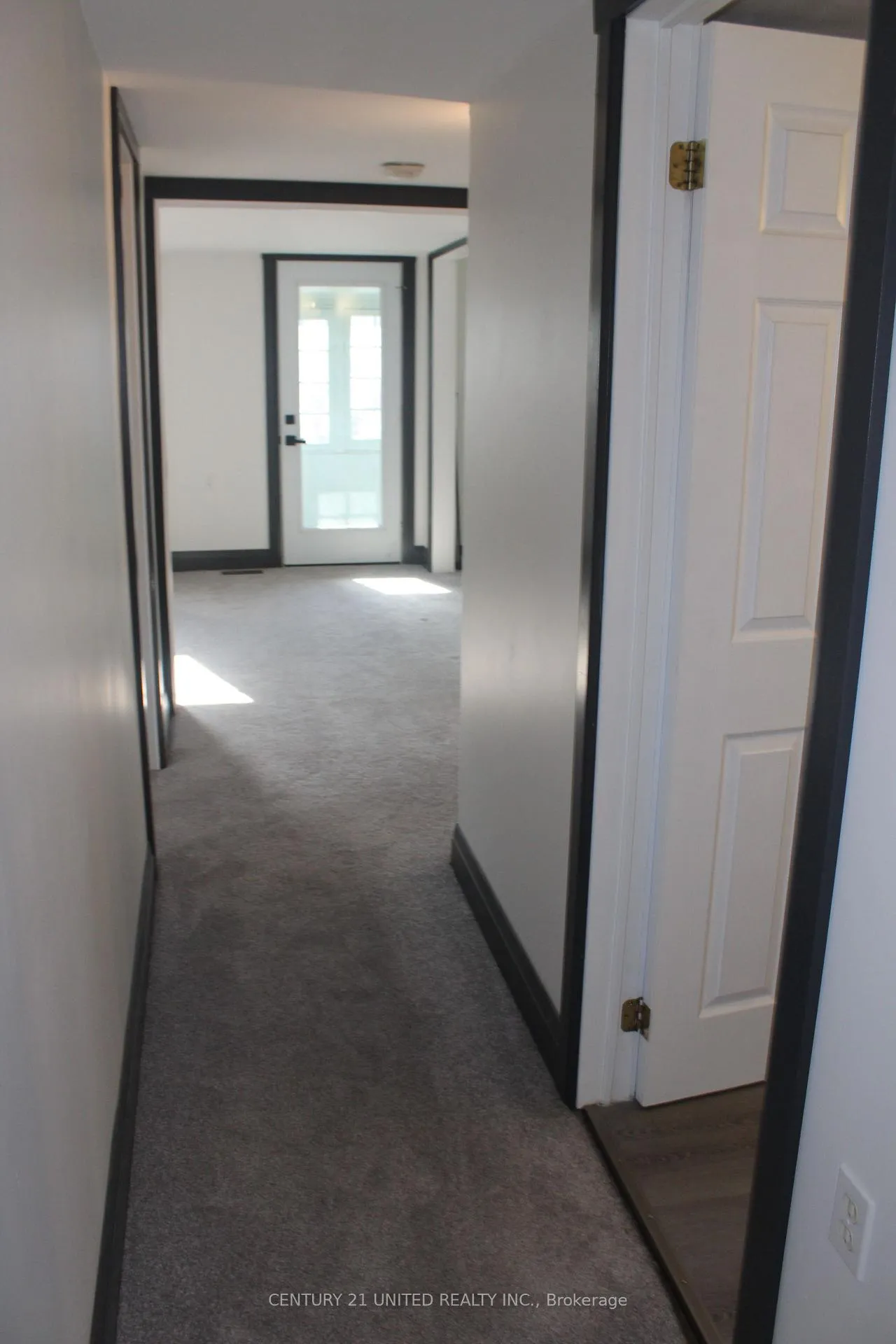 Photo 14 of 552 Bethune Street, Peterborough, Town Ward 3 — HOMEH