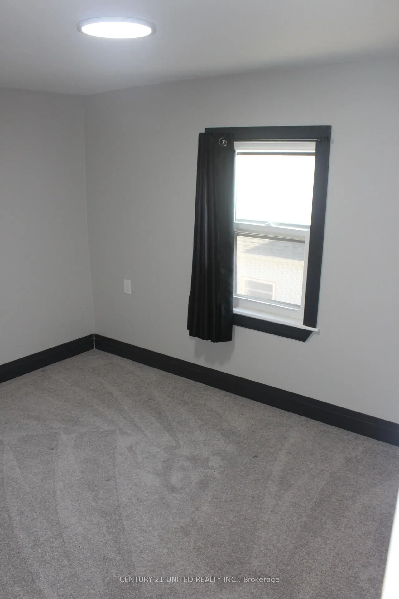Photo 21 of 552 Bethune Street, Peterborough, Town Ward 3 — HOMEH