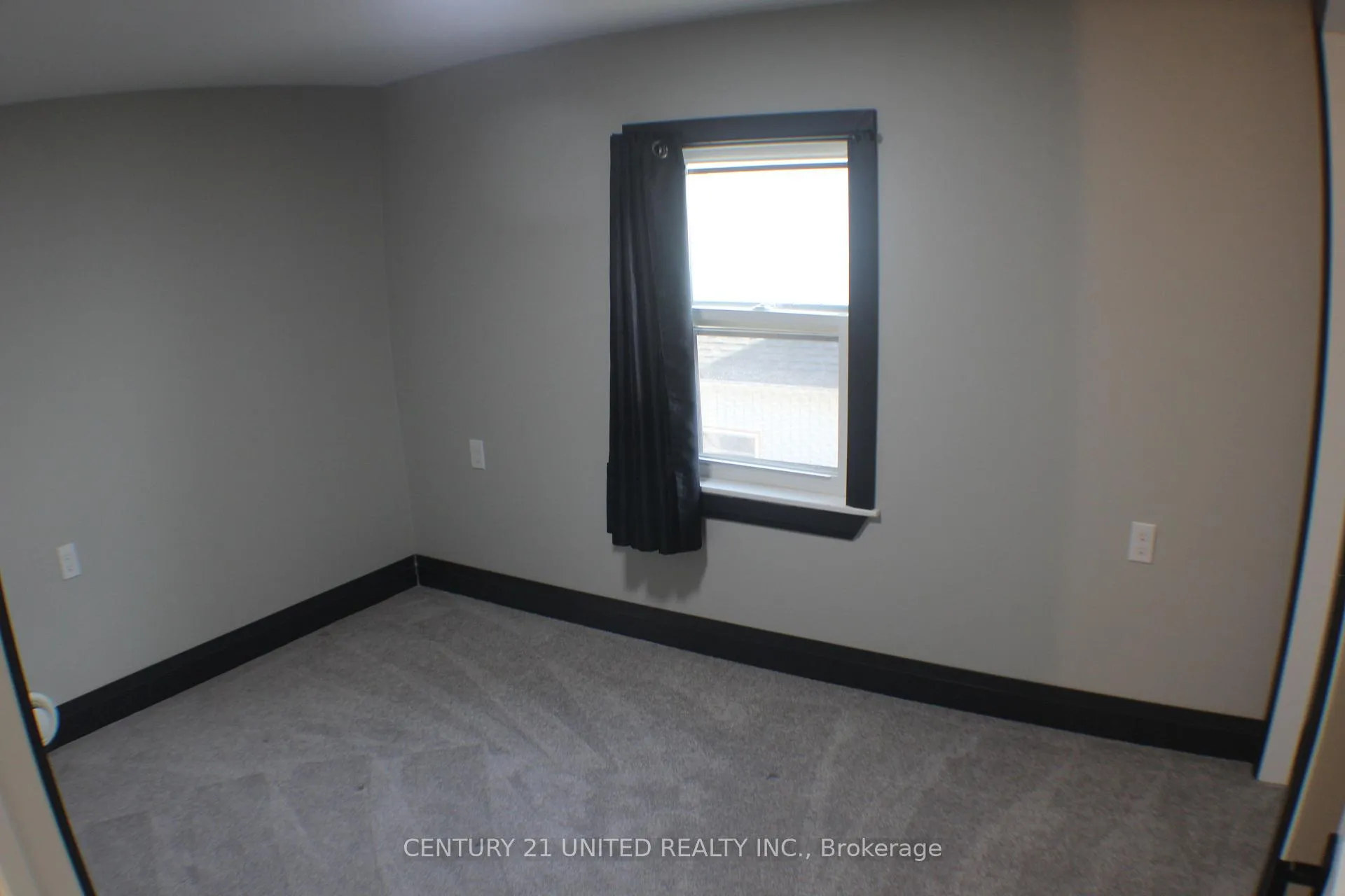 Photo 25 of 552 Bethune Street, Peterborough, Town Ward 3 — HOMEH