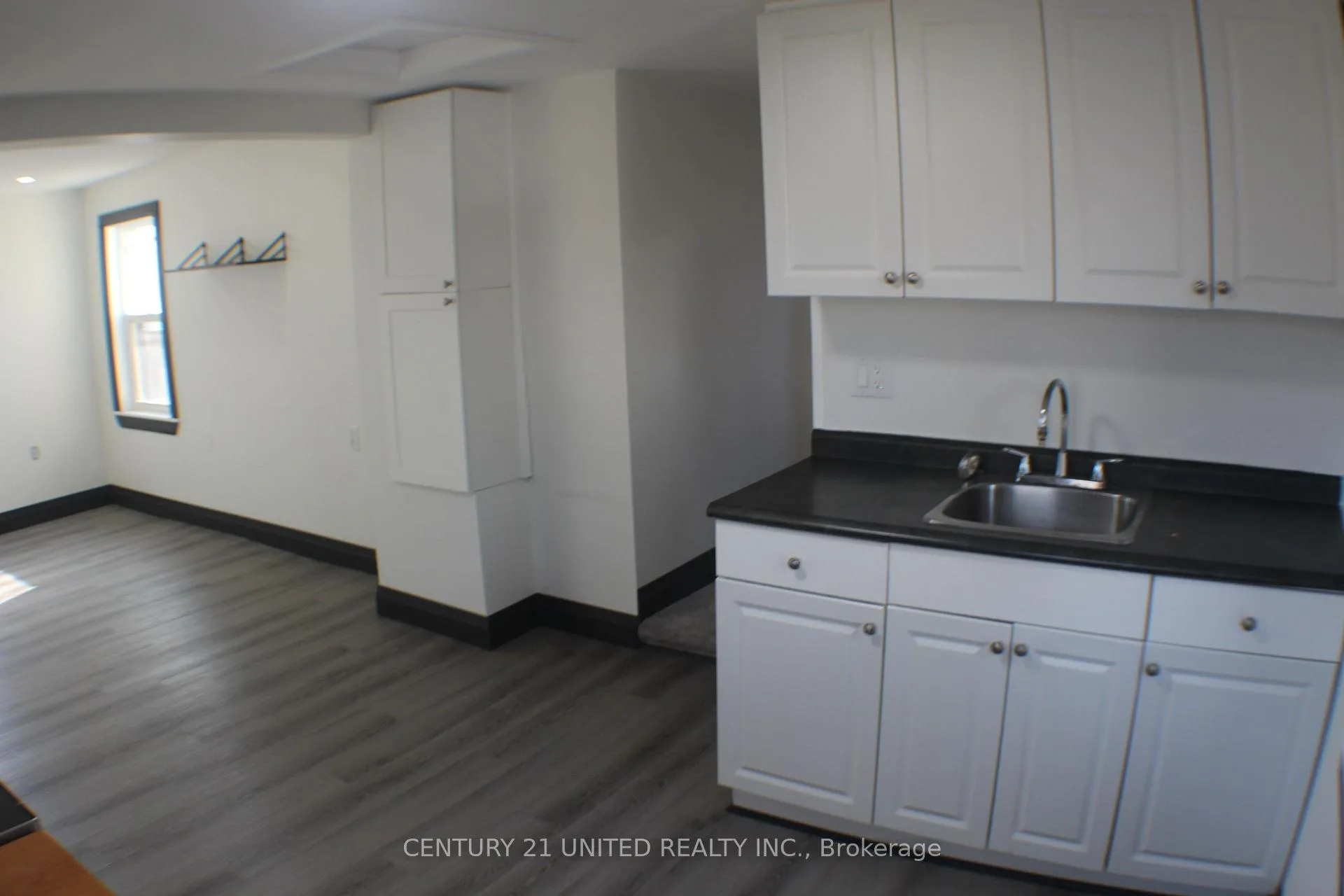 Photo 29 of 552 Bethune Street, Peterborough, Town Ward 3 — HOMEH
