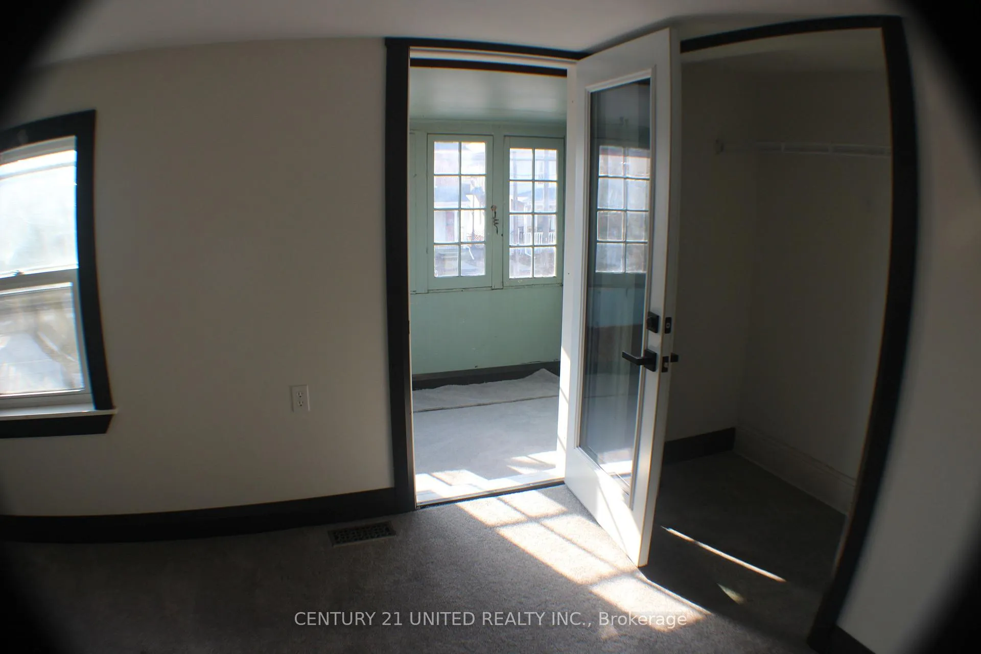 Photo 41 of 552 Bethune Street, Peterborough, Town Ward 3 — HOMEH