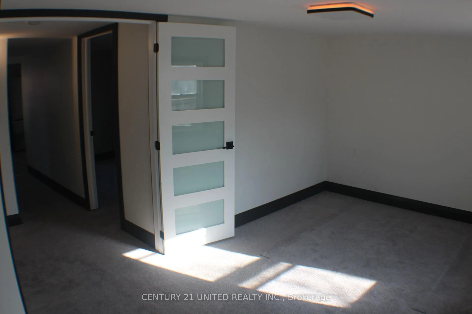 Photo 42 of 552 Bethune Street, Peterborough, Town Ward 3 — HOMEH