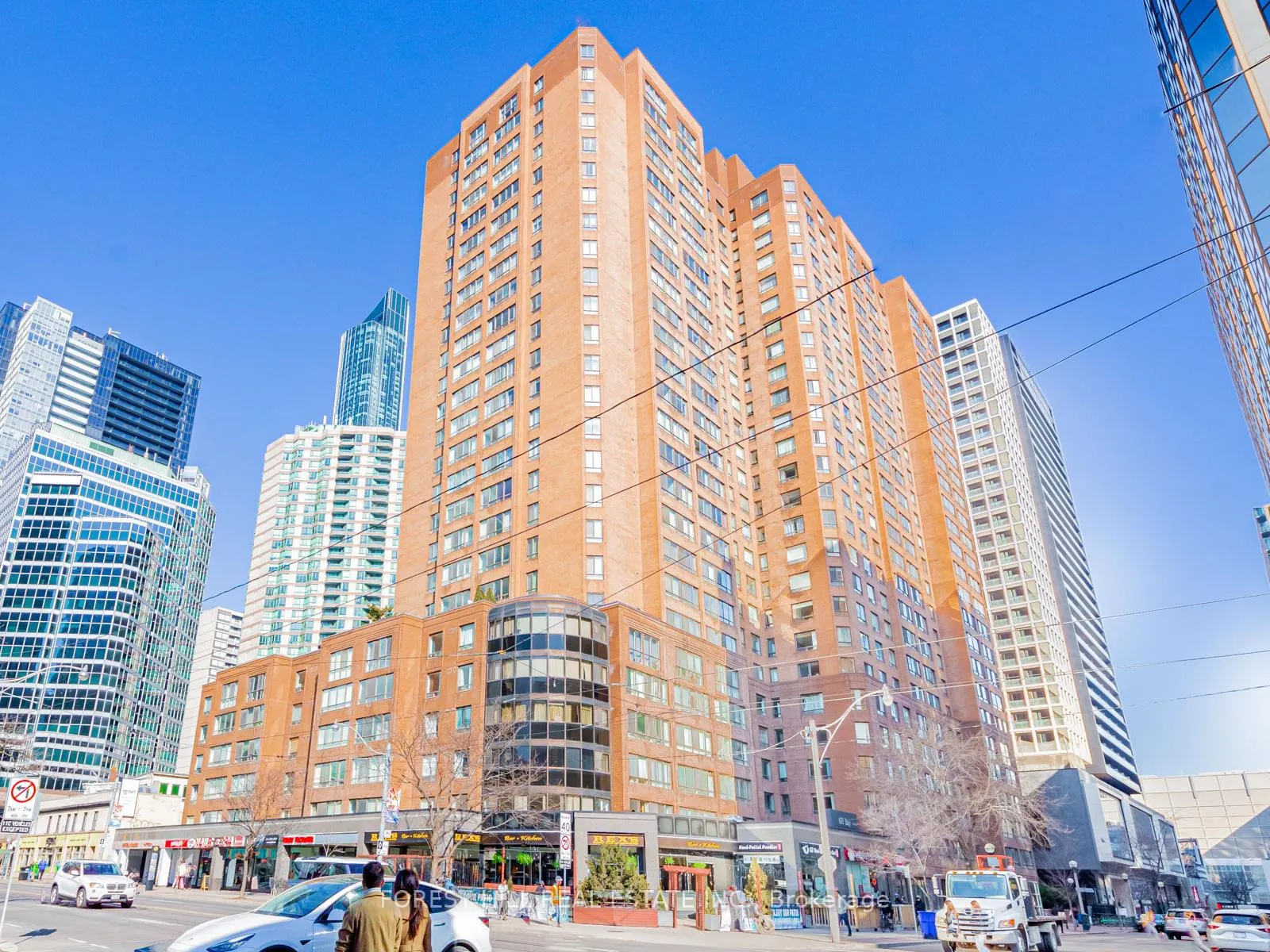 Front of Unit 2313, 633 Bay Street