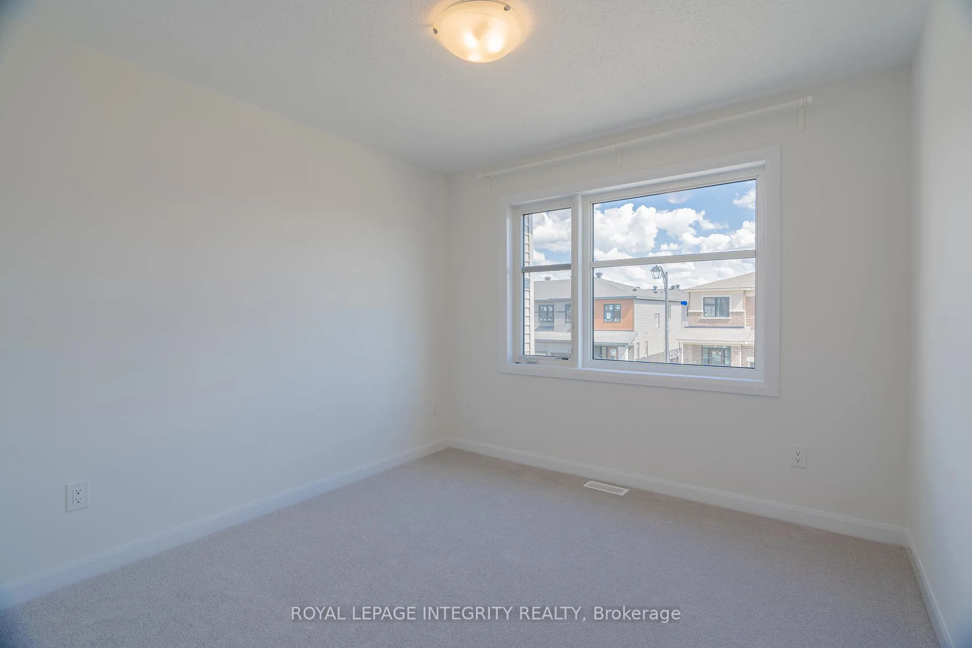 Photo 17 of 90 Osler Street, Ottawa, Kanata - Morgan's Grant/South March — HOMEH