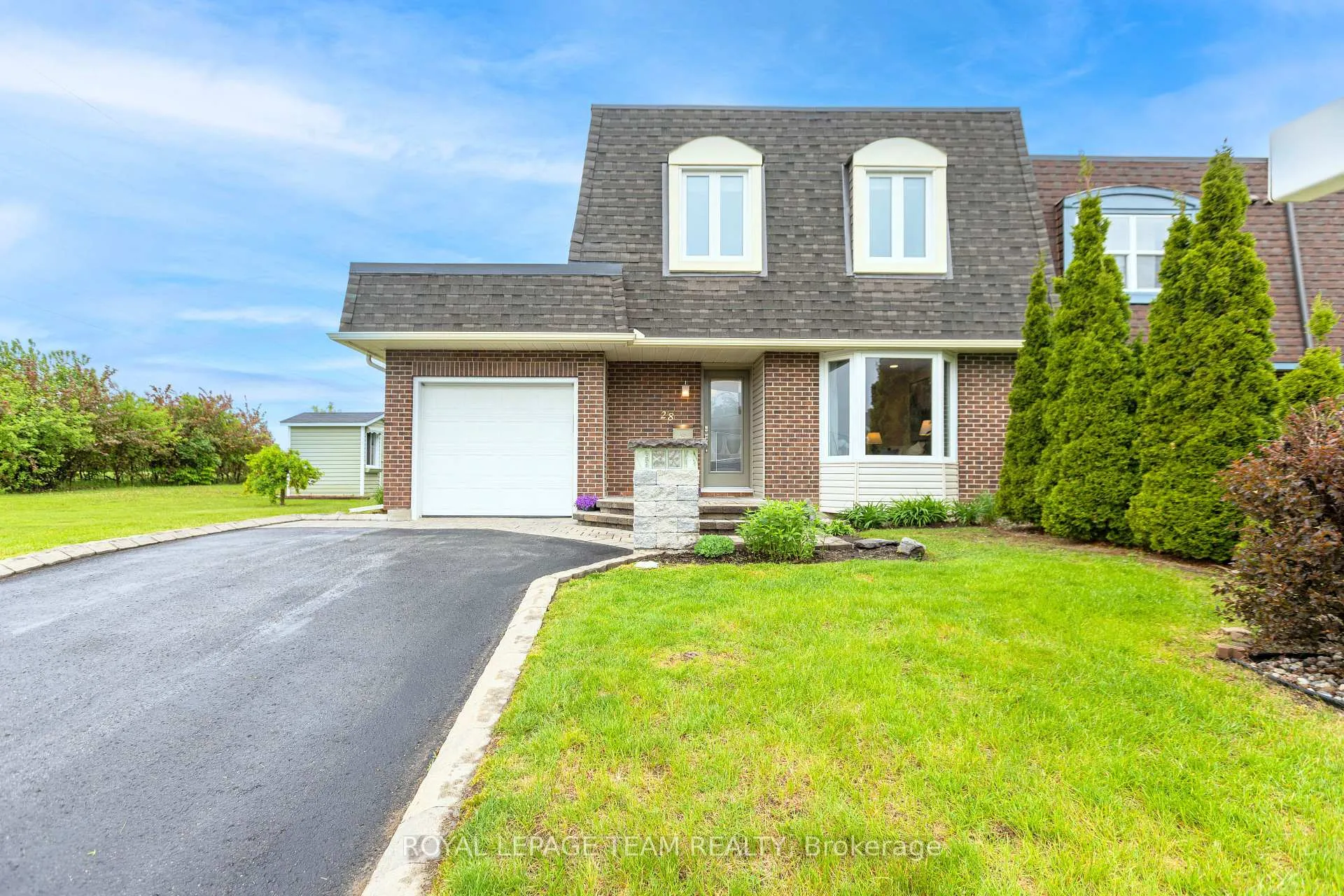 Photo 3 of 28 Conover Street, Ottawa, Craig Henry/Woodvale — HOMEH
