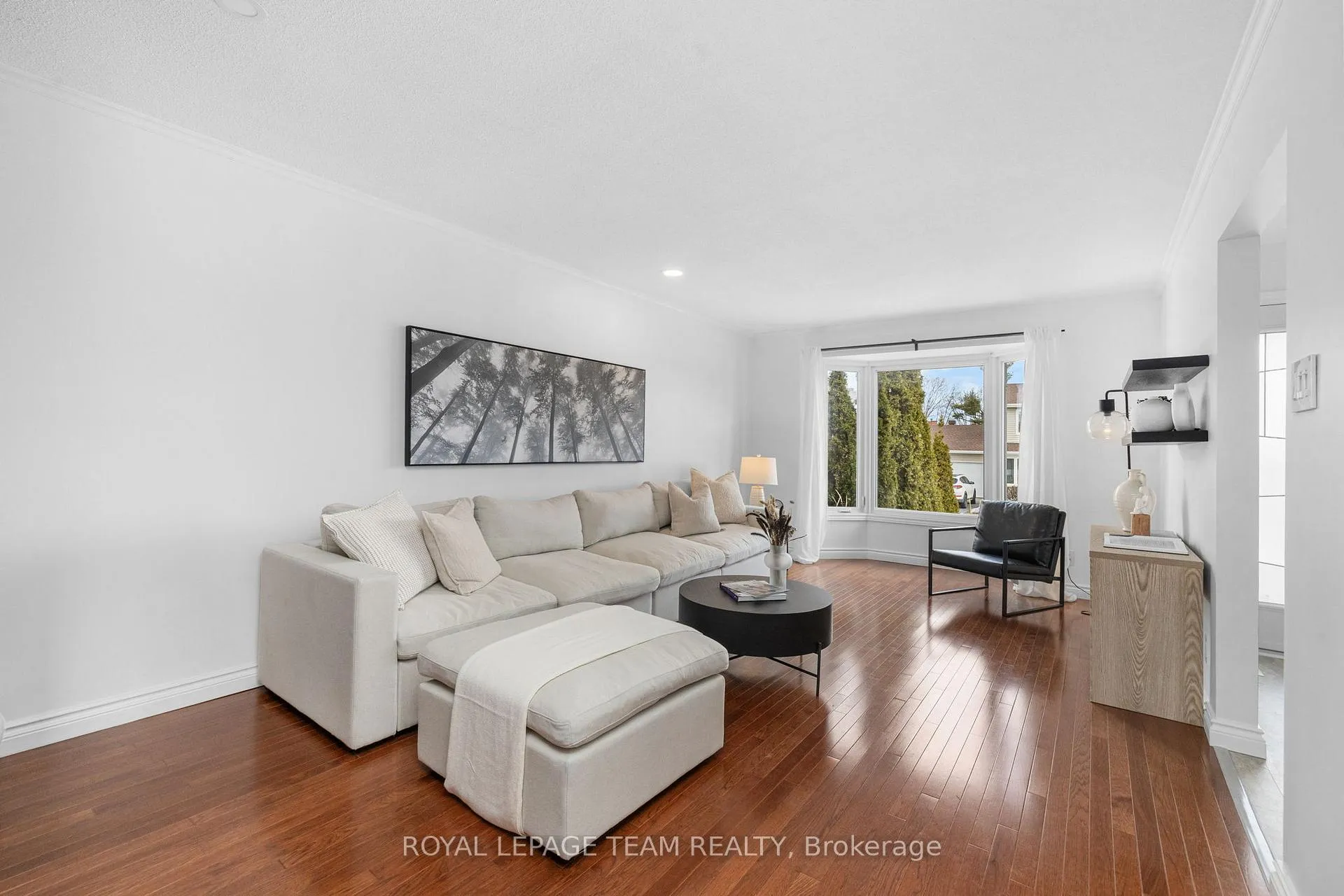 Photo 7 of 28 Conover Street, Ottawa, Craig Henry/Woodvale — HOMEH
