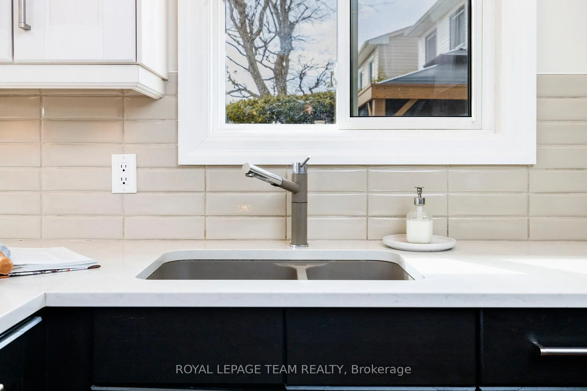 Photo 12 of 28 Conover Street, Ottawa, Craig Henry/Woodvale — HOMEH