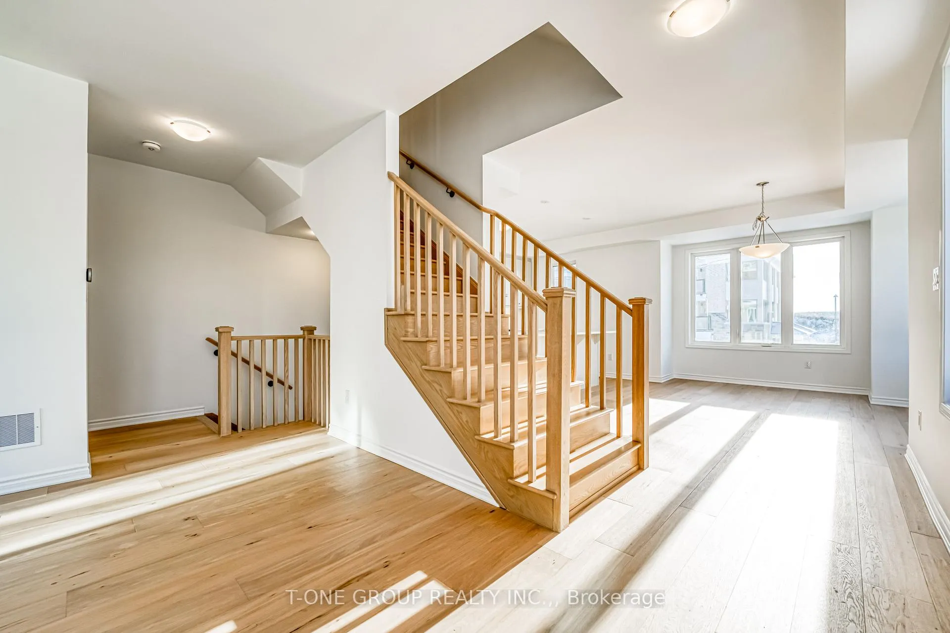 Photo 12 of 7 Sweet Pear Street, Markham, Rural Markham — HOMEH