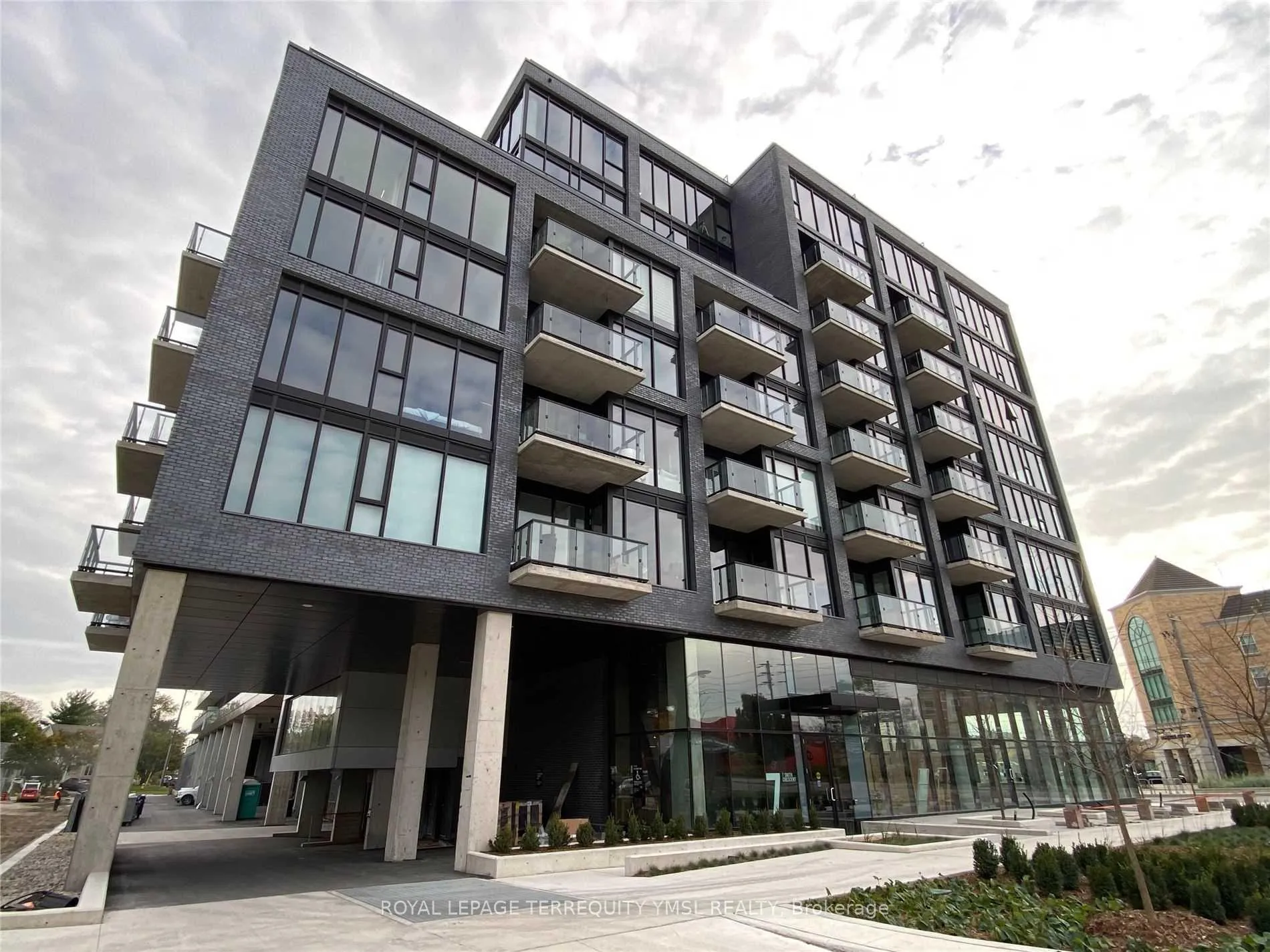 Photo 24 of Unit 816, 7 Smith Crescent, Etobicoke, Stonegate-Queensway — HOMEH