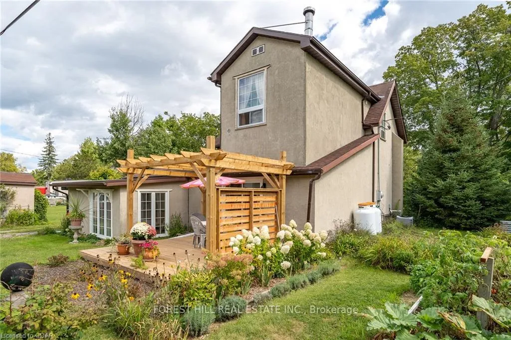 Photo 32 of 102 Harbard Road, Prince Edward County, Ameliasburg Ward — HOMEH