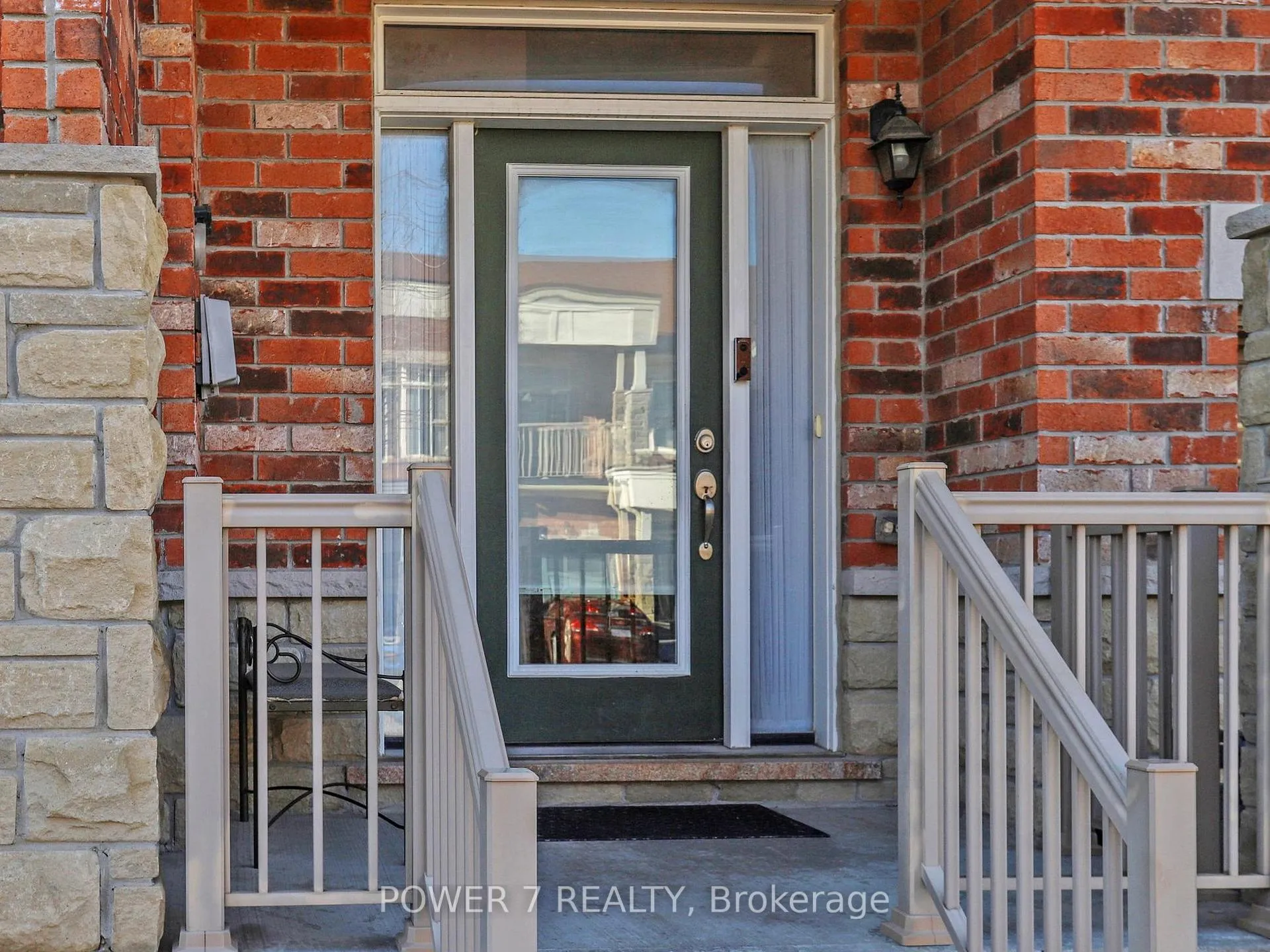Photo 3 of 25 Black Locust Drive, Markham, Greensborough — HOMEH