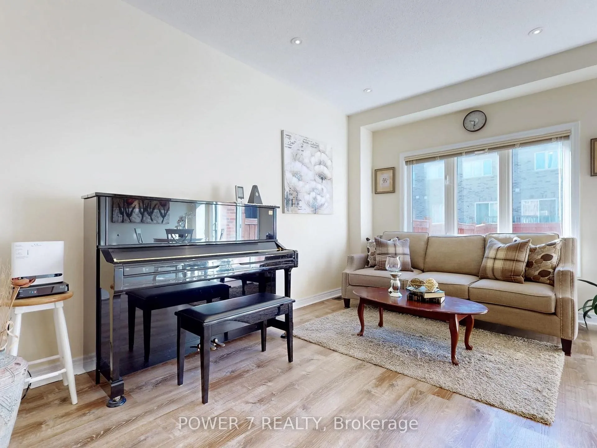 Photo 5 of 25 Black Locust Drive, Markham, Greensborough — HOMEH