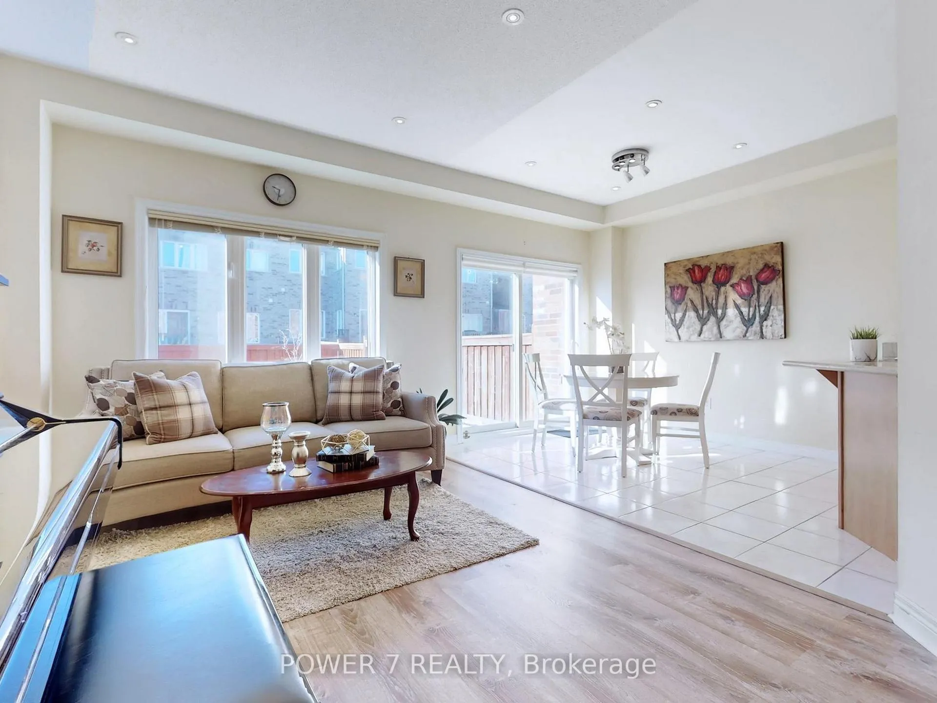 Photo 6 of 25 Black Locust Drive, Markham, Greensborough — HOMEH