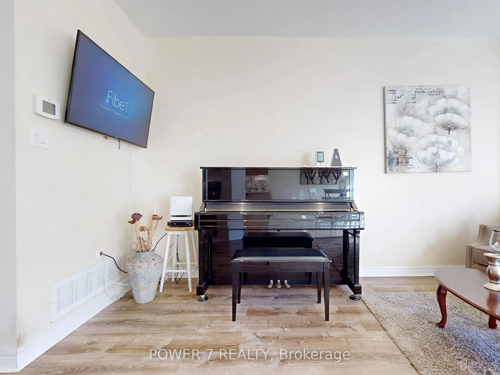 Photo 8 of 25 Black Locust Drive, Markham, Greensborough — HOMEH