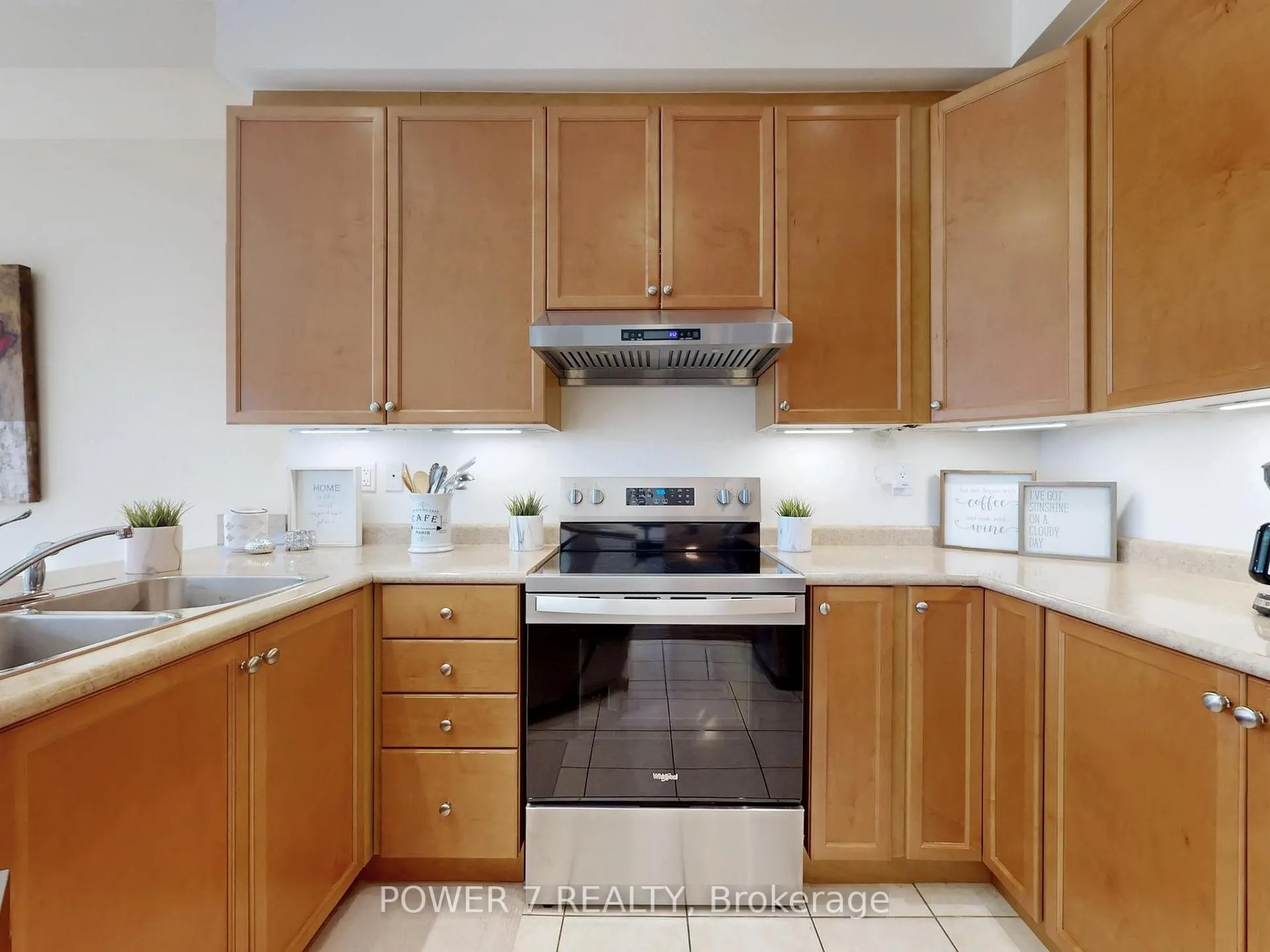 Photo 9 of 25 Black Locust Drive, Markham, Greensborough — HOMEH