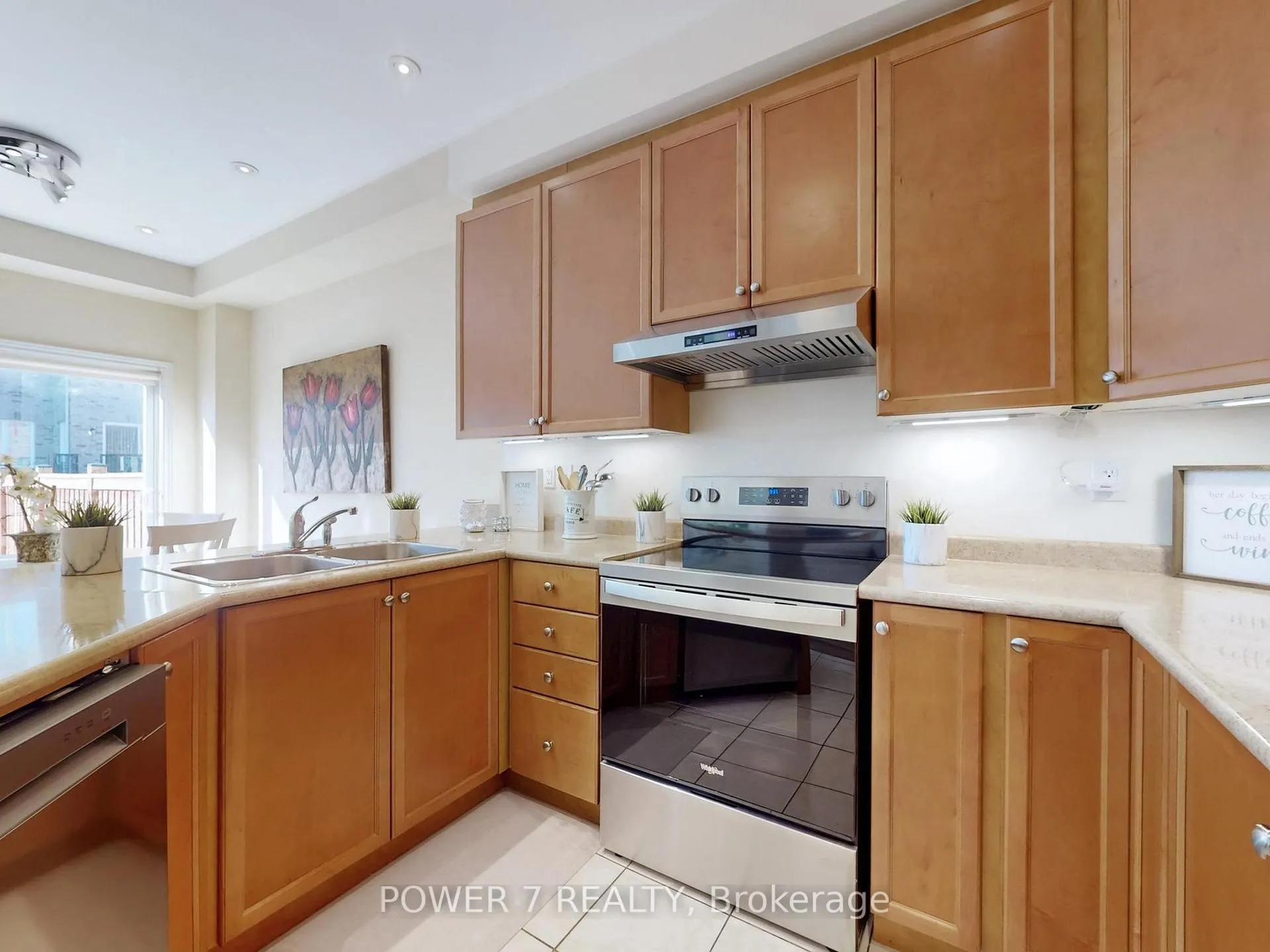Photo 10 of 25 Black Locust Drive, Markham, Greensborough — HOMEH