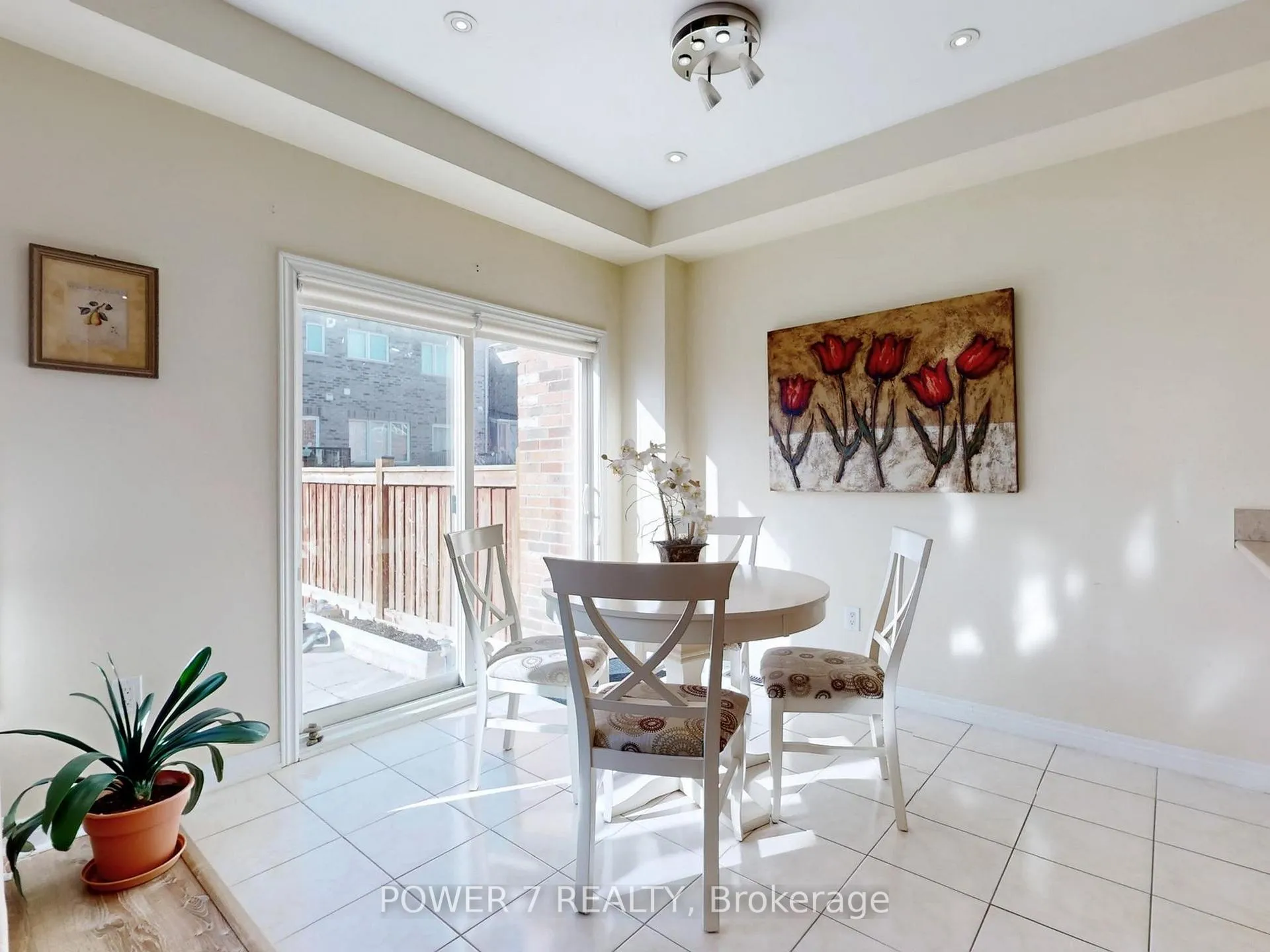 Photo 14 of 25 Black Locust Drive, Markham, Greensborough — HOMEH