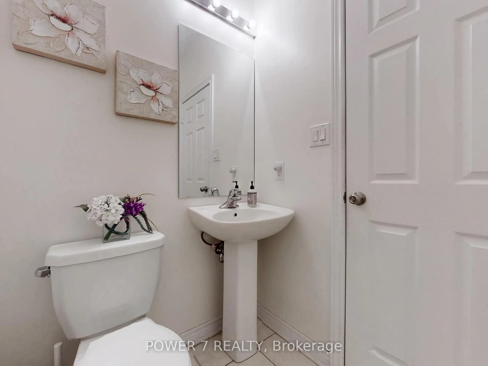 Photo 16 of 25 Black Locust Drive, Markham, Greensborough — HOMEH