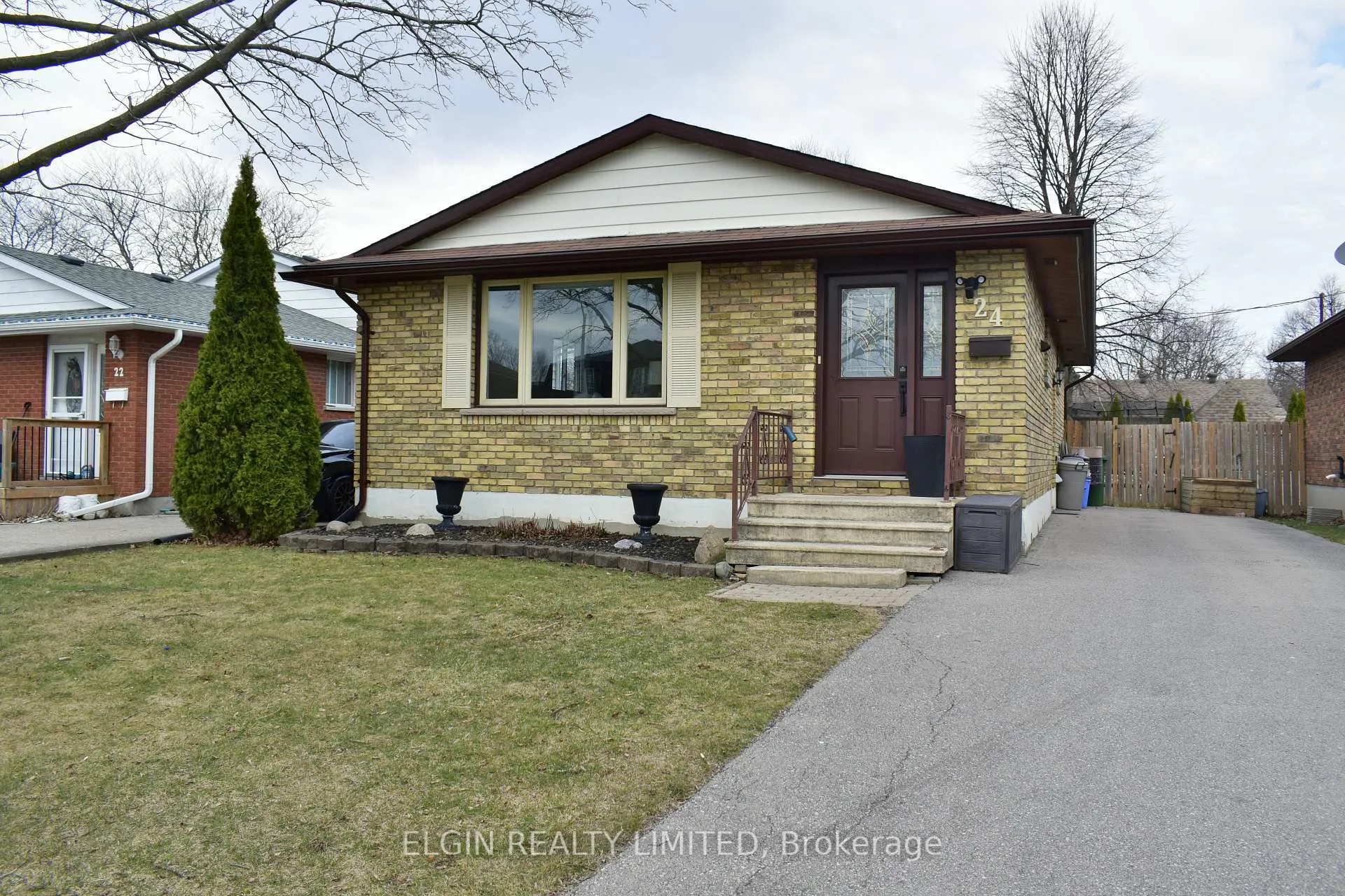 Photo 1 of 24 Dyer Street, St. Thomas — HOMEH
