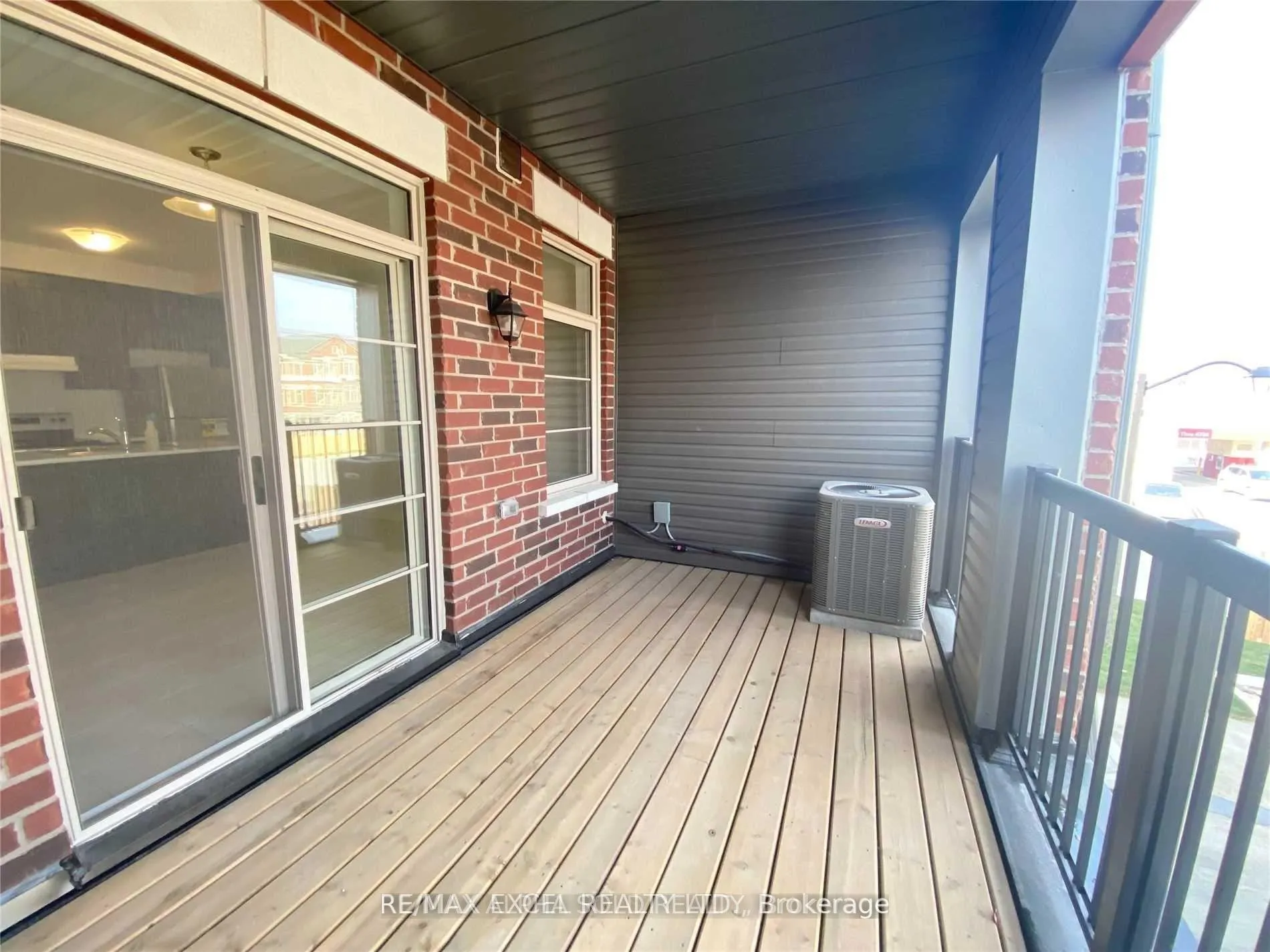 Photo 4 of 51 Saigen Lane, Markham, Box Grove — HOMEH