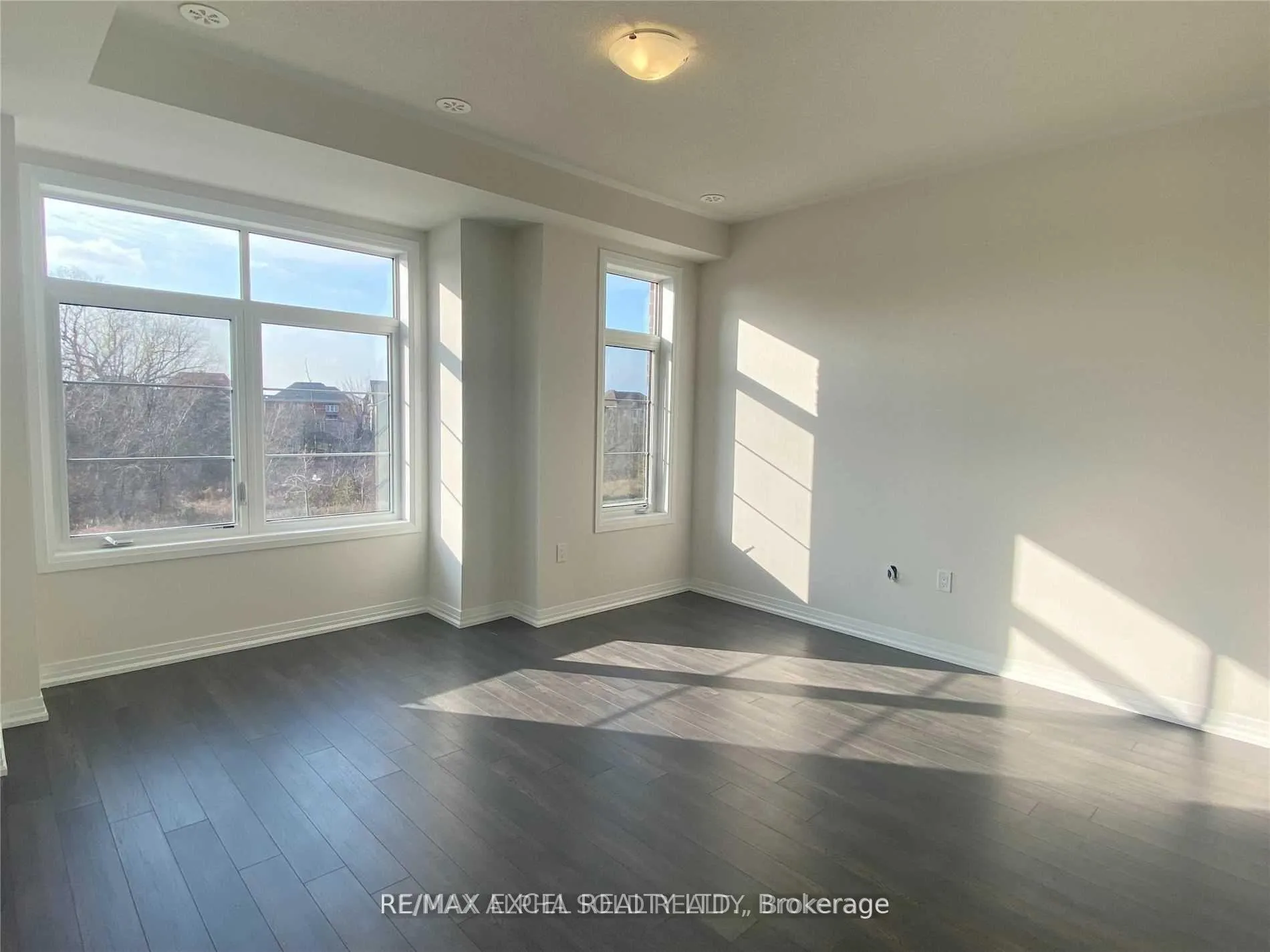 Photo 7 of 51 Saigen Lane, Markham, Box Grove — HOMEH