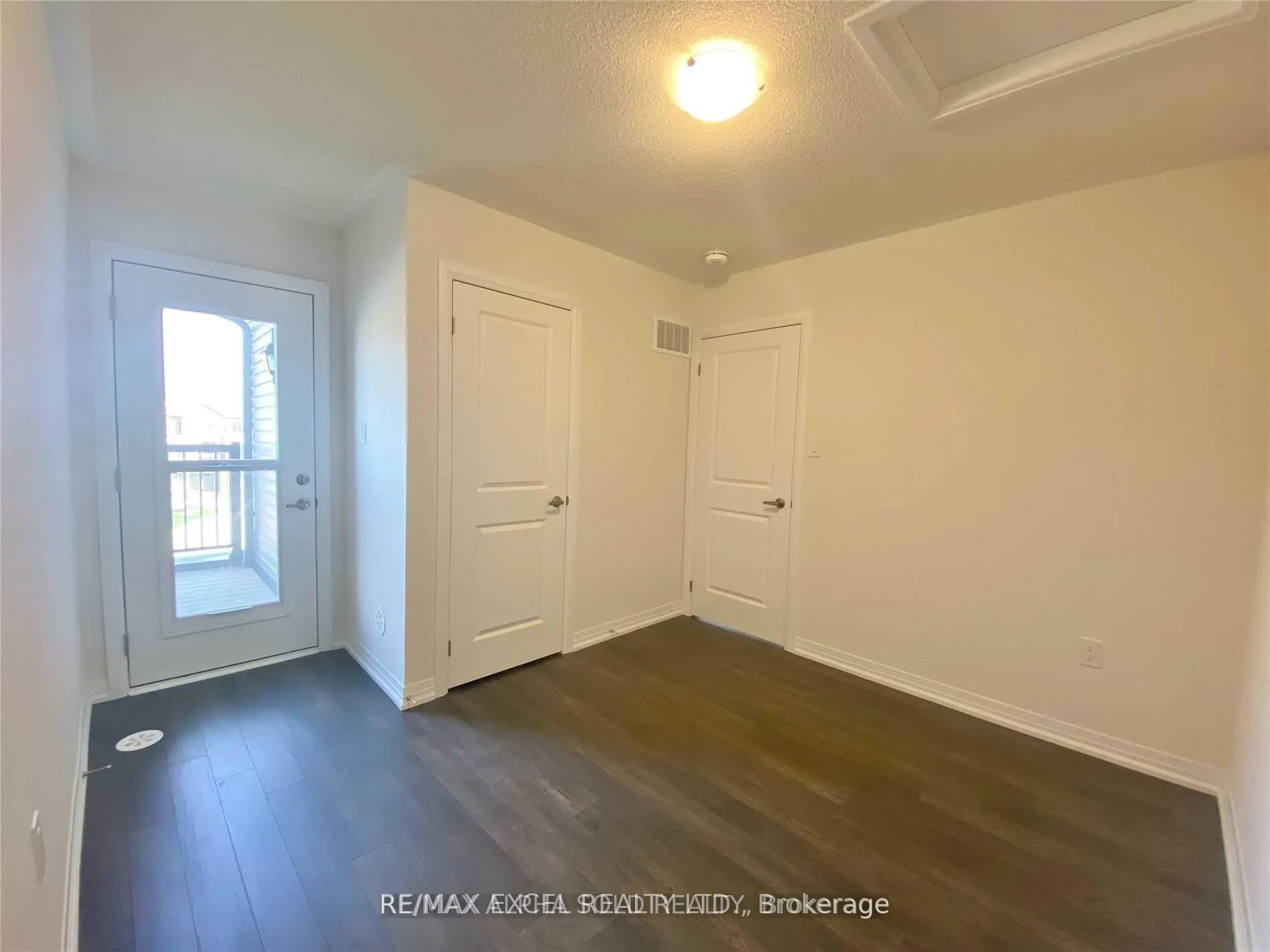 Photo 8 of 51 Saigen Lane, Markham, Box Grove — HOMEH
