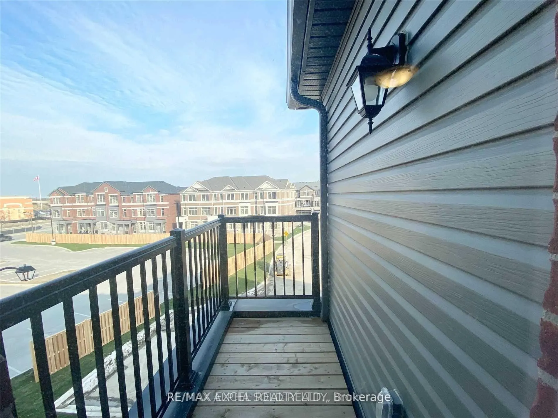 Photo 9 of 51 Saigen Lane, Markham, Box Grove — HOMEH