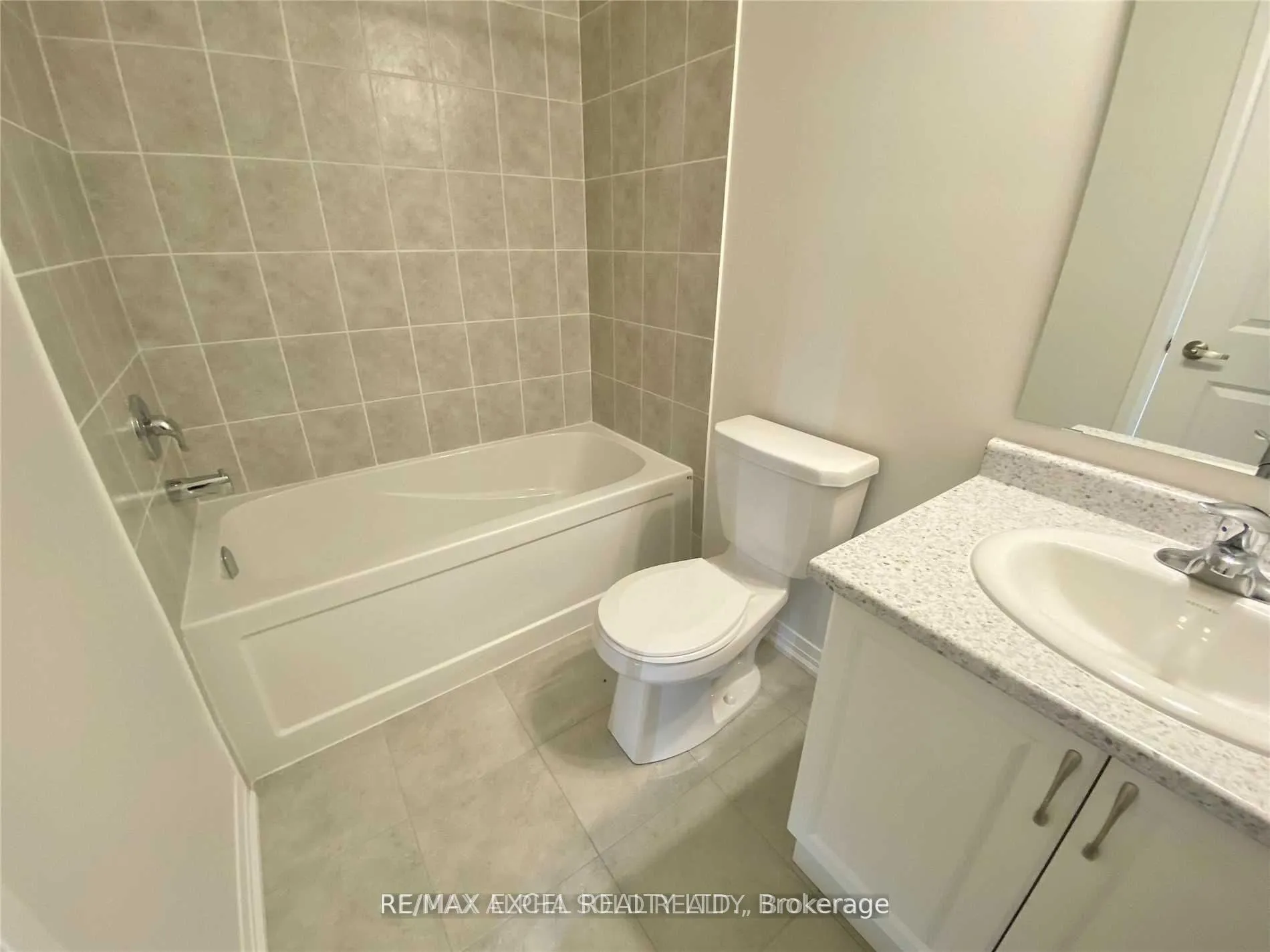 Photo 12 of 51 Saigen Lane, Markham, Box Grove — HOMEH