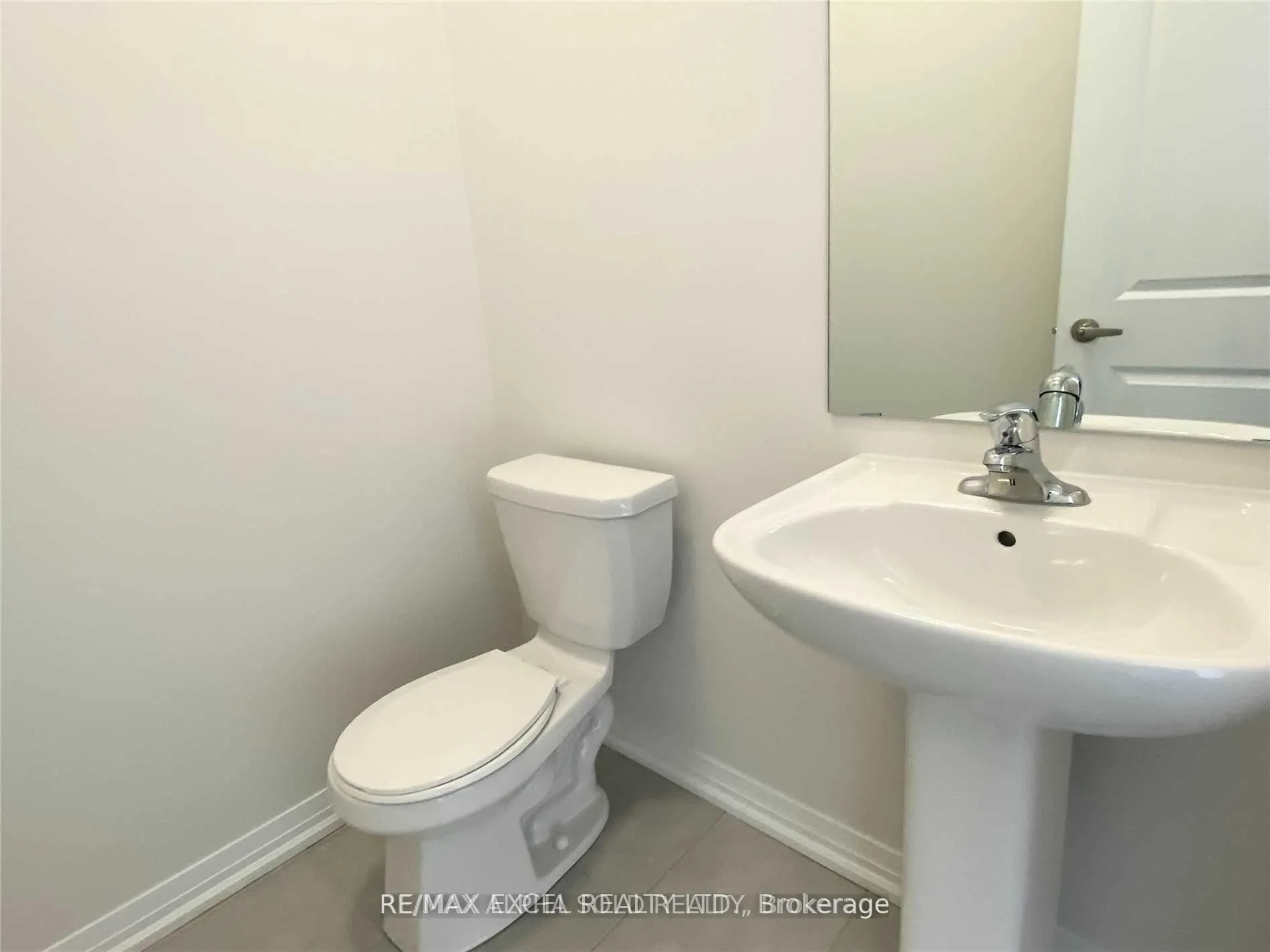 Photo 13 of 51 Saigen Lane, Markham, Box Grove — HOMEH