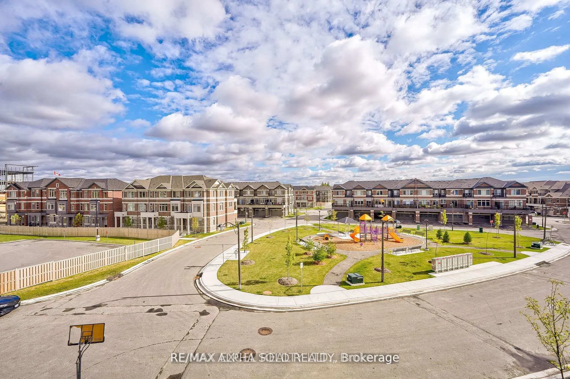 Photo 15 of 51 Saigen Lane, Markham, Box Grove — HOMEH
