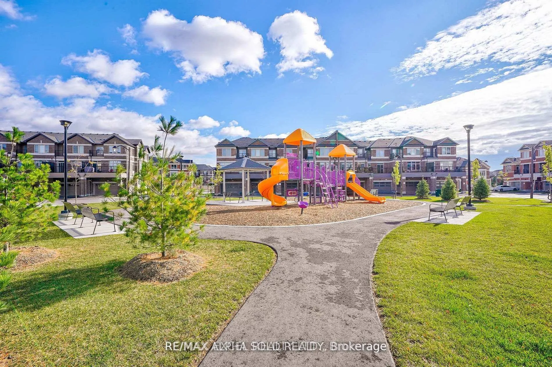 Photo 17 of 51 Saigen Lane, Markham, Box Grove — HOMEH