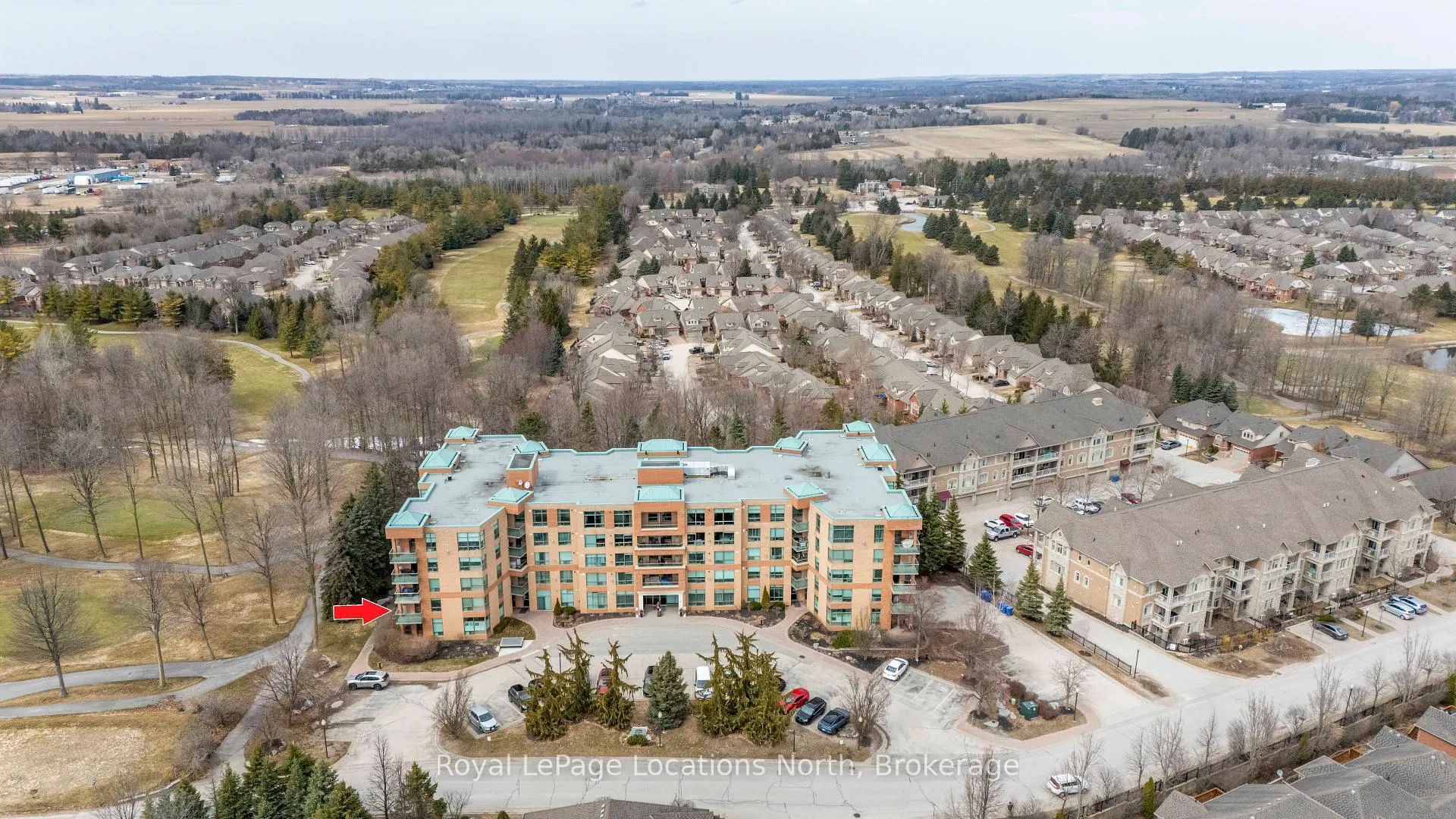 Front of Unit 213, 4 Briar Hill Heights