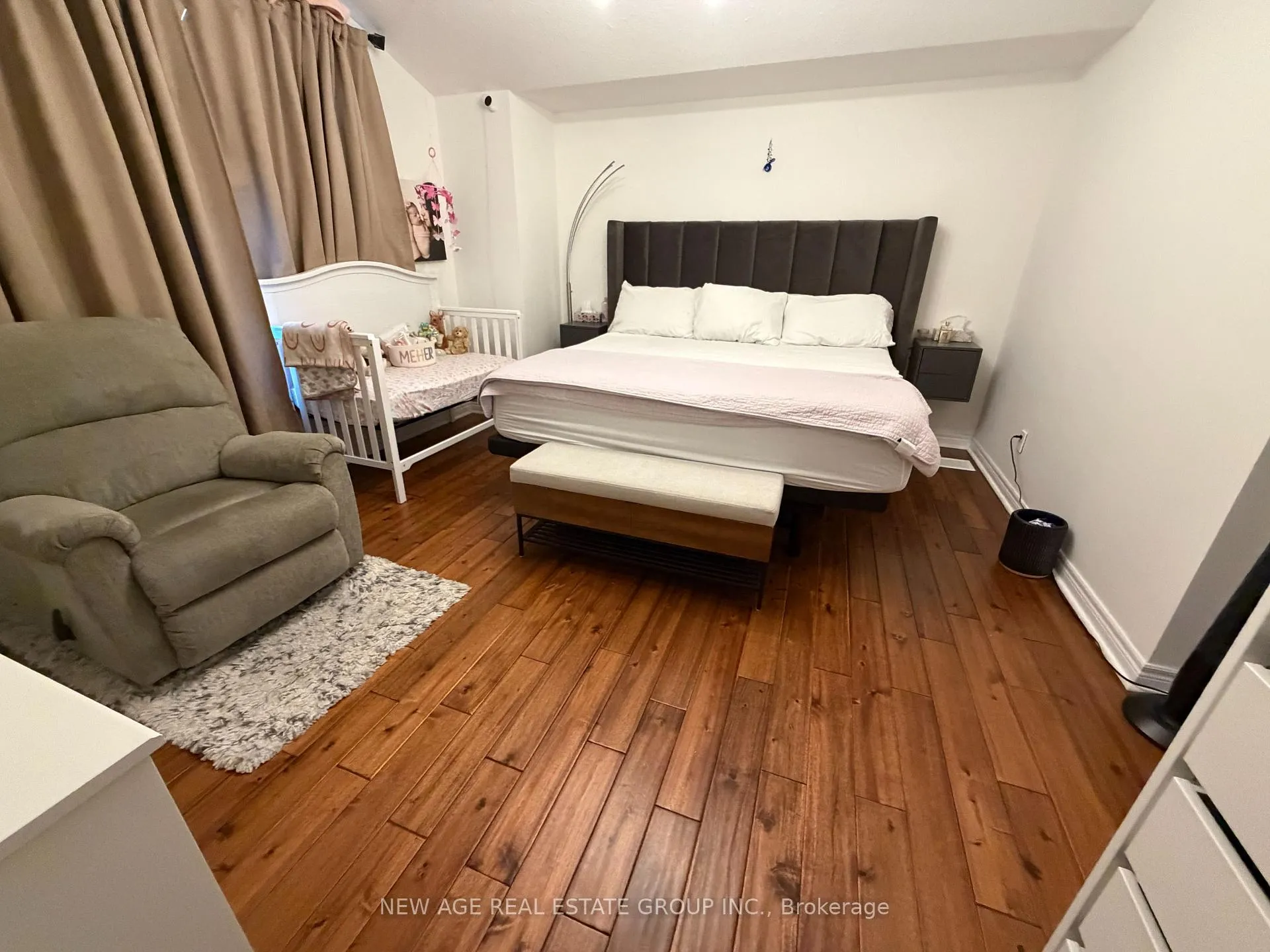 Photo 8 of 16 Linke Place, Guelph, Grange Road — HOMEH