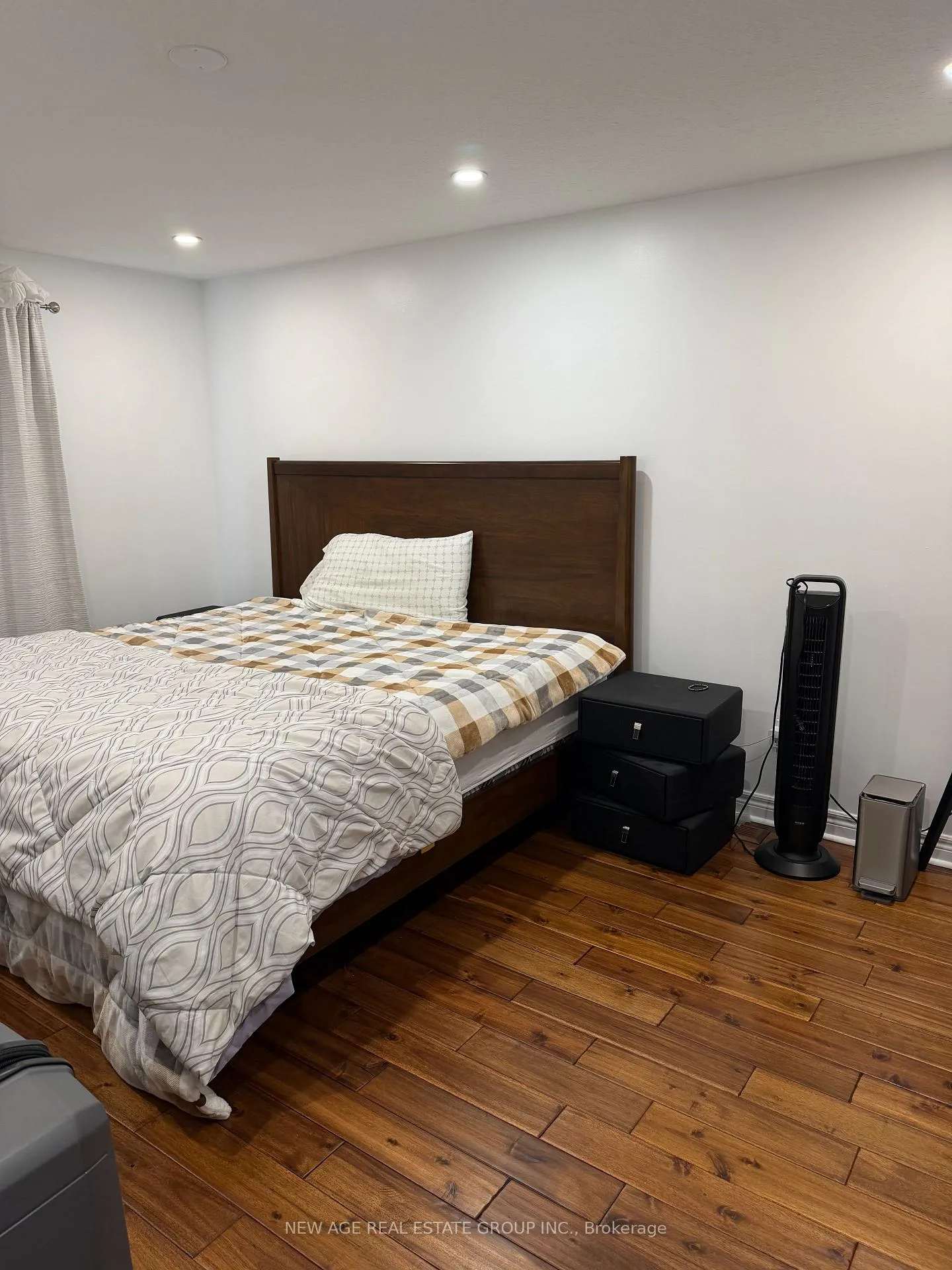 Photo 12 of 16 Linke Place, Guelph, Grange Road — HOMEH
