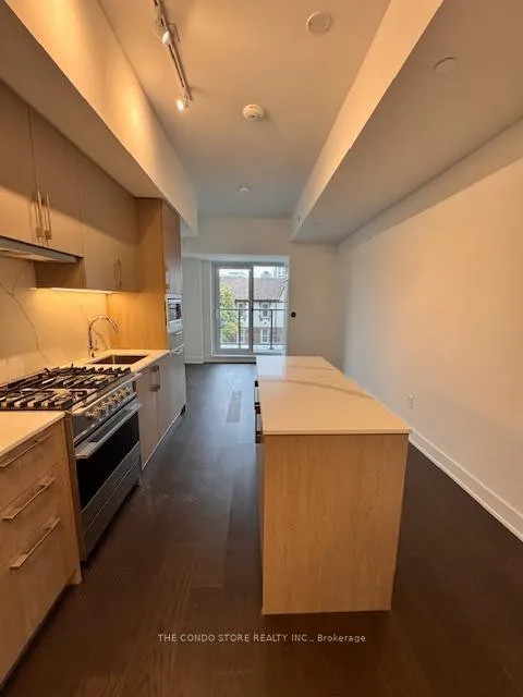 Photo 4 of Unit 301, 8 Manor Road W, Toronto, Yonge-Eglinton — HOMEH